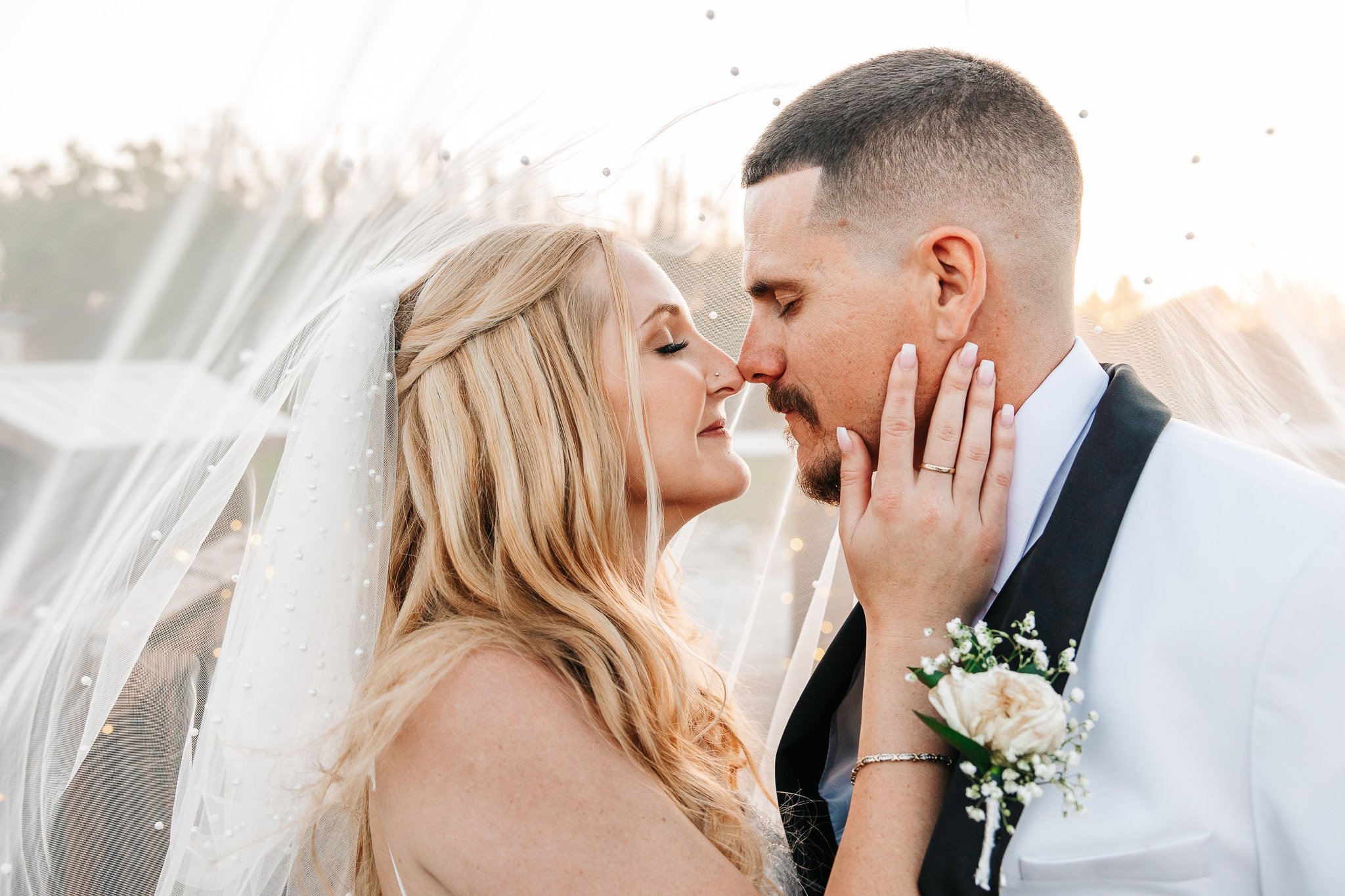 Amber-John-Ever-After-Farms-Stockyard-Wedding-660.jpg