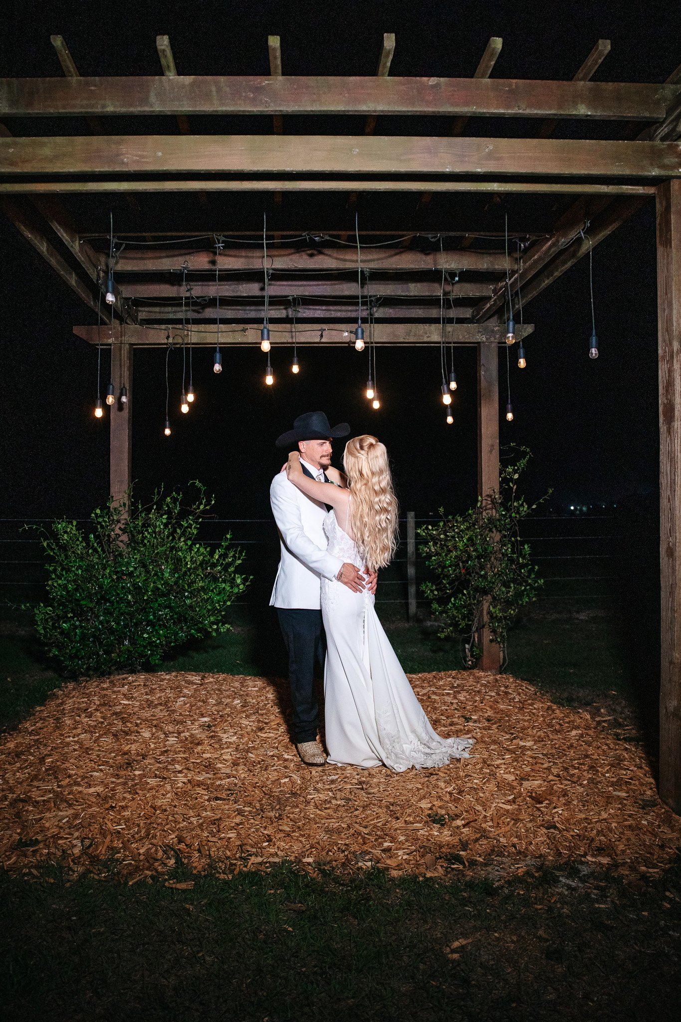 Amber-John-Ever-After-Farms-Stockyard-Wedding-970.jpg