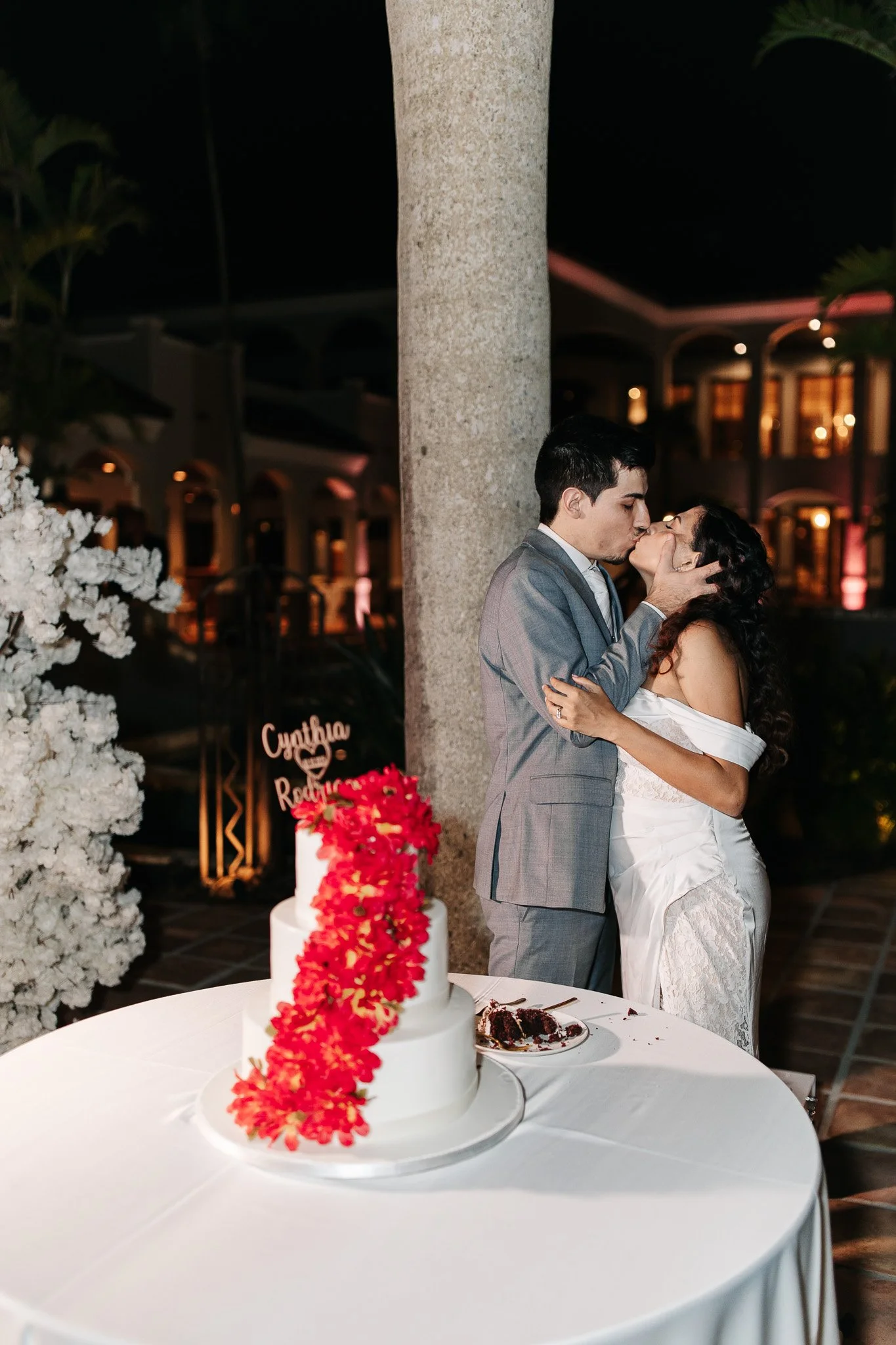 Cynthia-Rodrigo-Royal-Mansion-&-Gardens-Miami-Wedding-1023.jpg