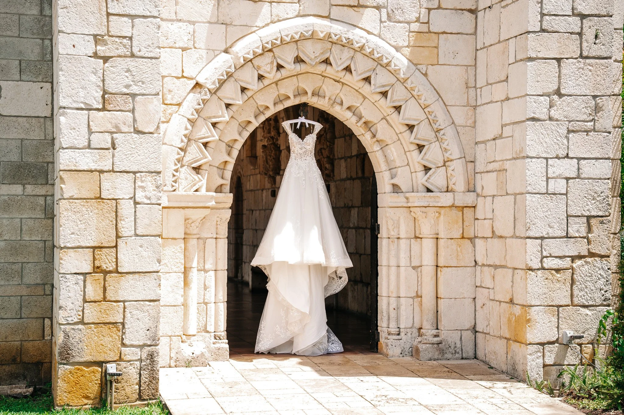 Evelyn_Daniel_Wedding_The_Ancient_Spanish_Monastery-205.jpg
