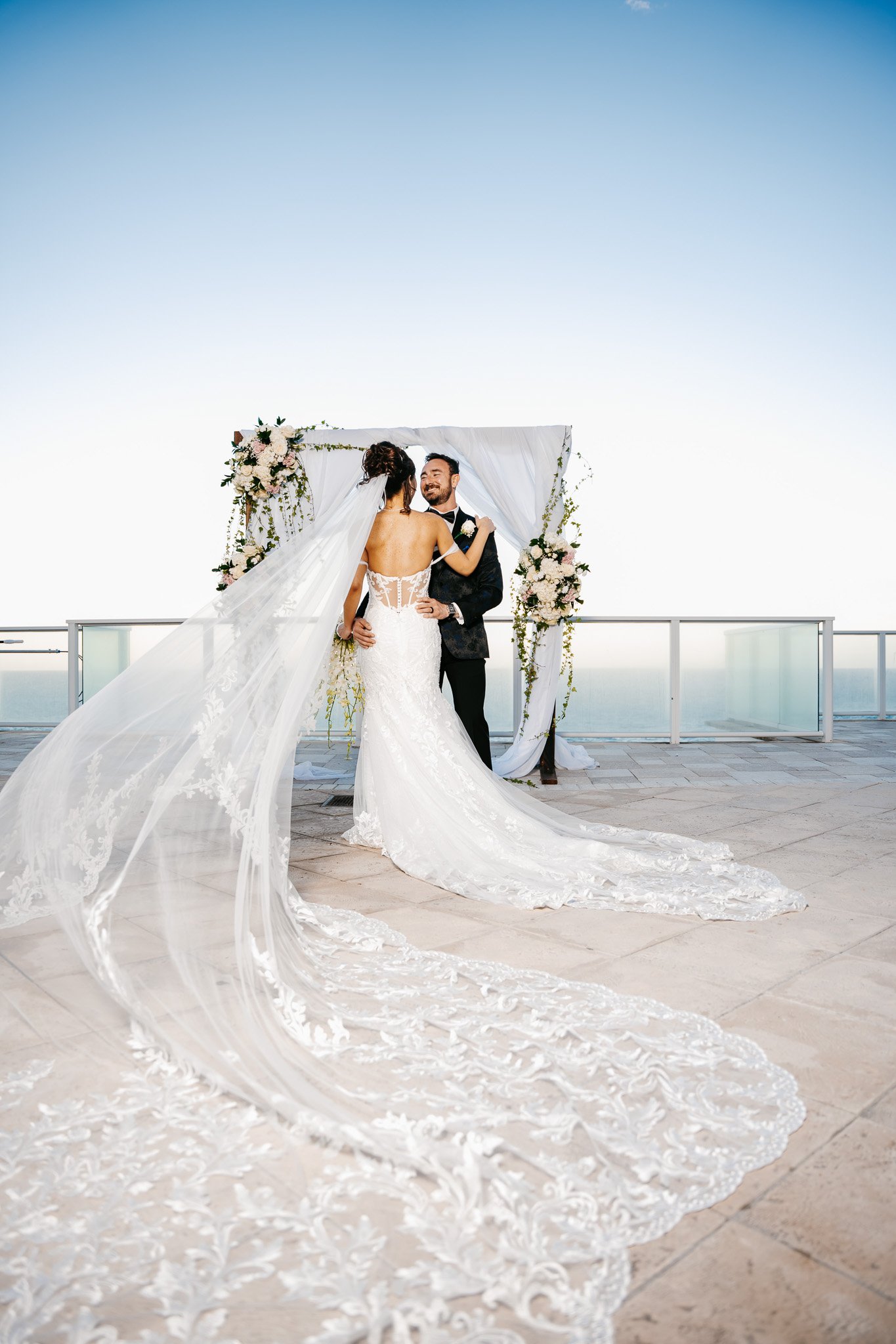 Caroline_Noah_Margaritaville_Beach_resort_Hollywood_Wedding-907.jpg