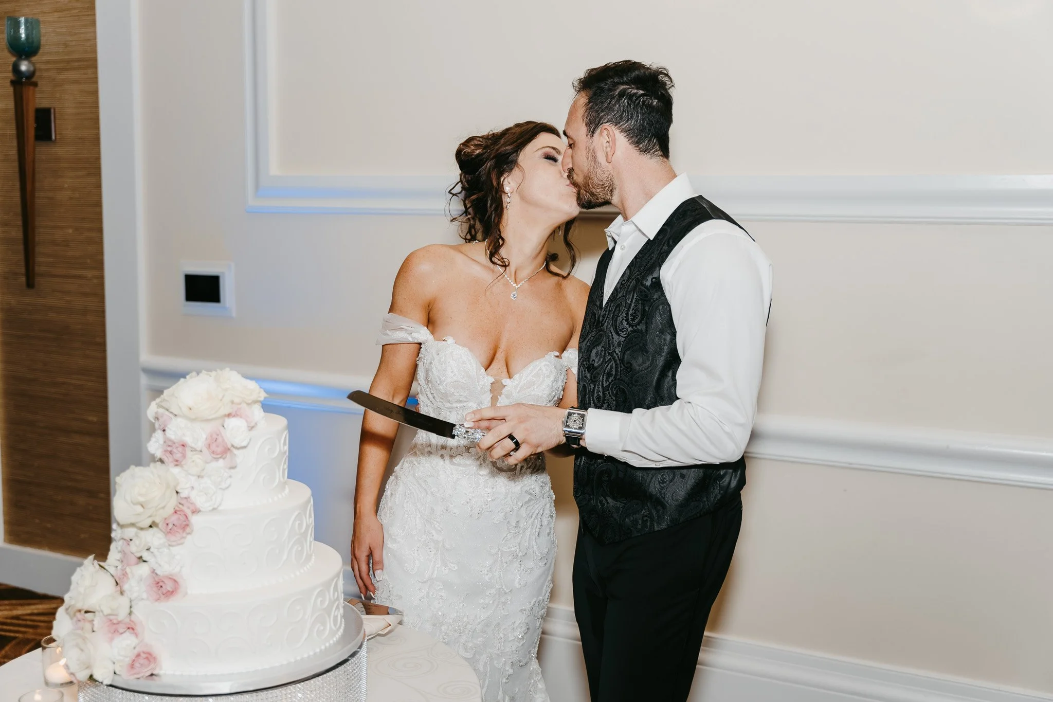 Caroline_Noah_Margaritaville_Beach_resort_Hollywood_Wedding-1297.jpg