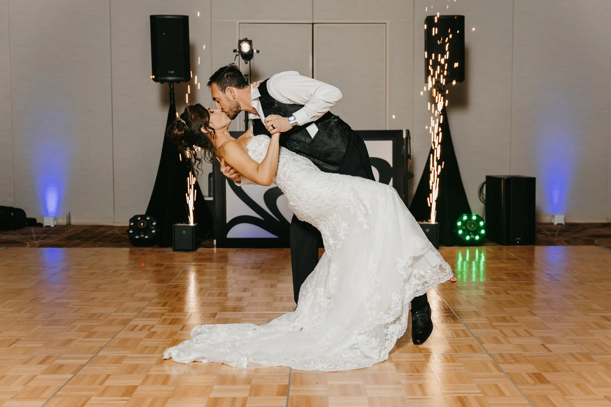 Caroline_Noah_Margaritaville_Beach_resort_Hollywood_Wedding-1385.jpg