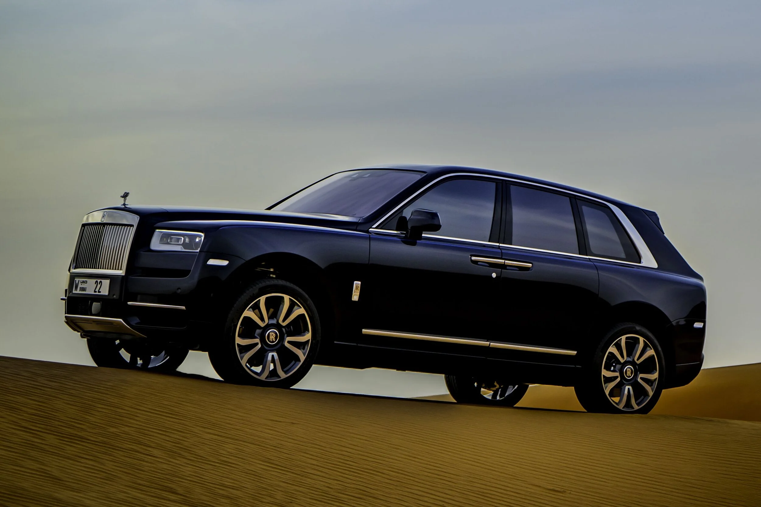 2021-rolls-royce-cullinan-mmp-1-1606753777.jpeg