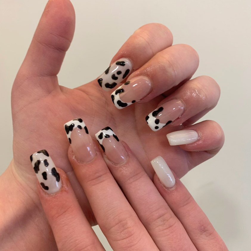 Cow Nails 🐄

#nails #nailart #manicure #gelnails #nailstagram #nailswhitetip #nailcolourtip  #nailstyle #nailsart #naildesign #inspire #acrylicnails #gel #nailsnailsnails #nailtech #pedicure #gelpolish #nailinspo #cownails