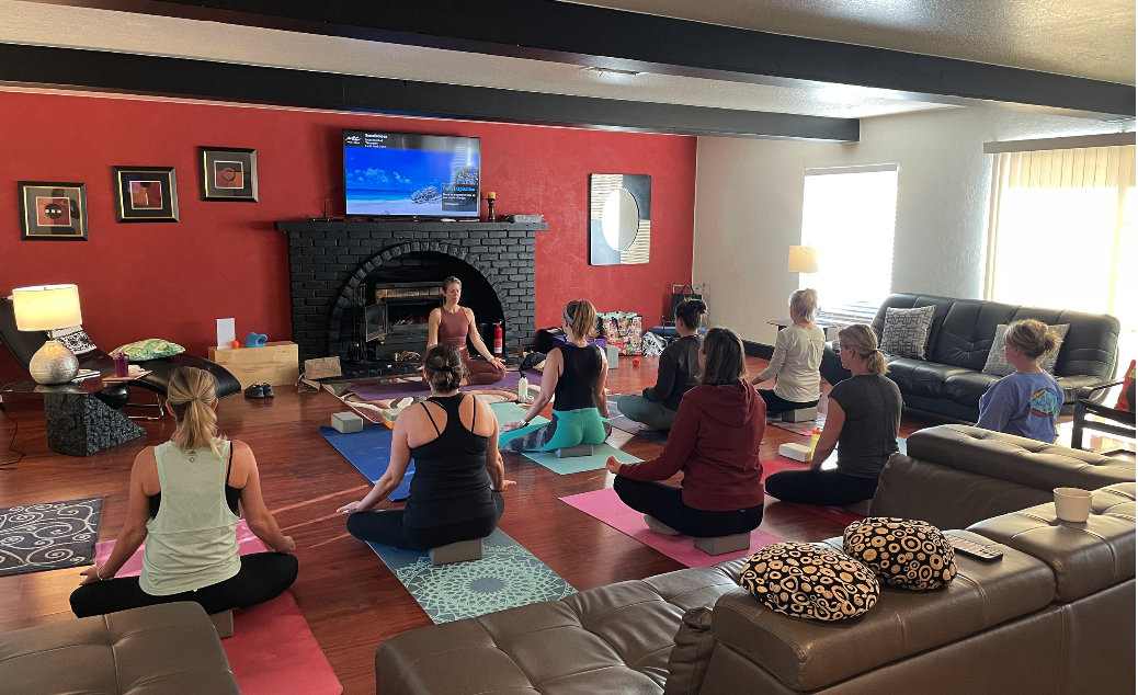 Tara Mazanec Jenn Menzer Yoga Retreat Functional Movement Pain Free class