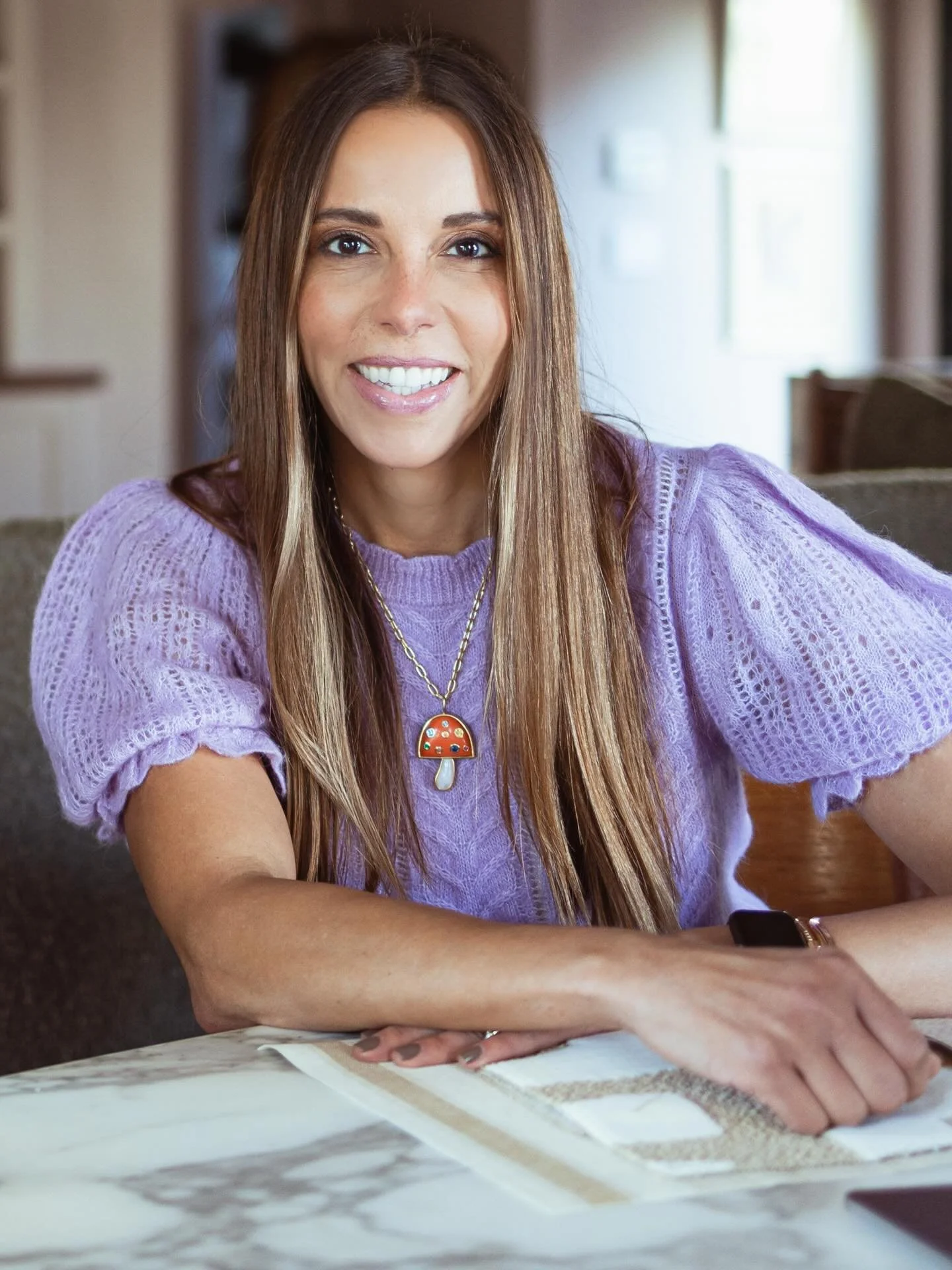 Felt cute&hellip;.

Until I opened my husband&rsquo;s camera roll 🫣

First pic &mdash;> @elizabethjoysanders 

All others, credit to the master of the mid bite, zero makeup jet lagged, sweaty workout, walking with the kids shot, my husband.