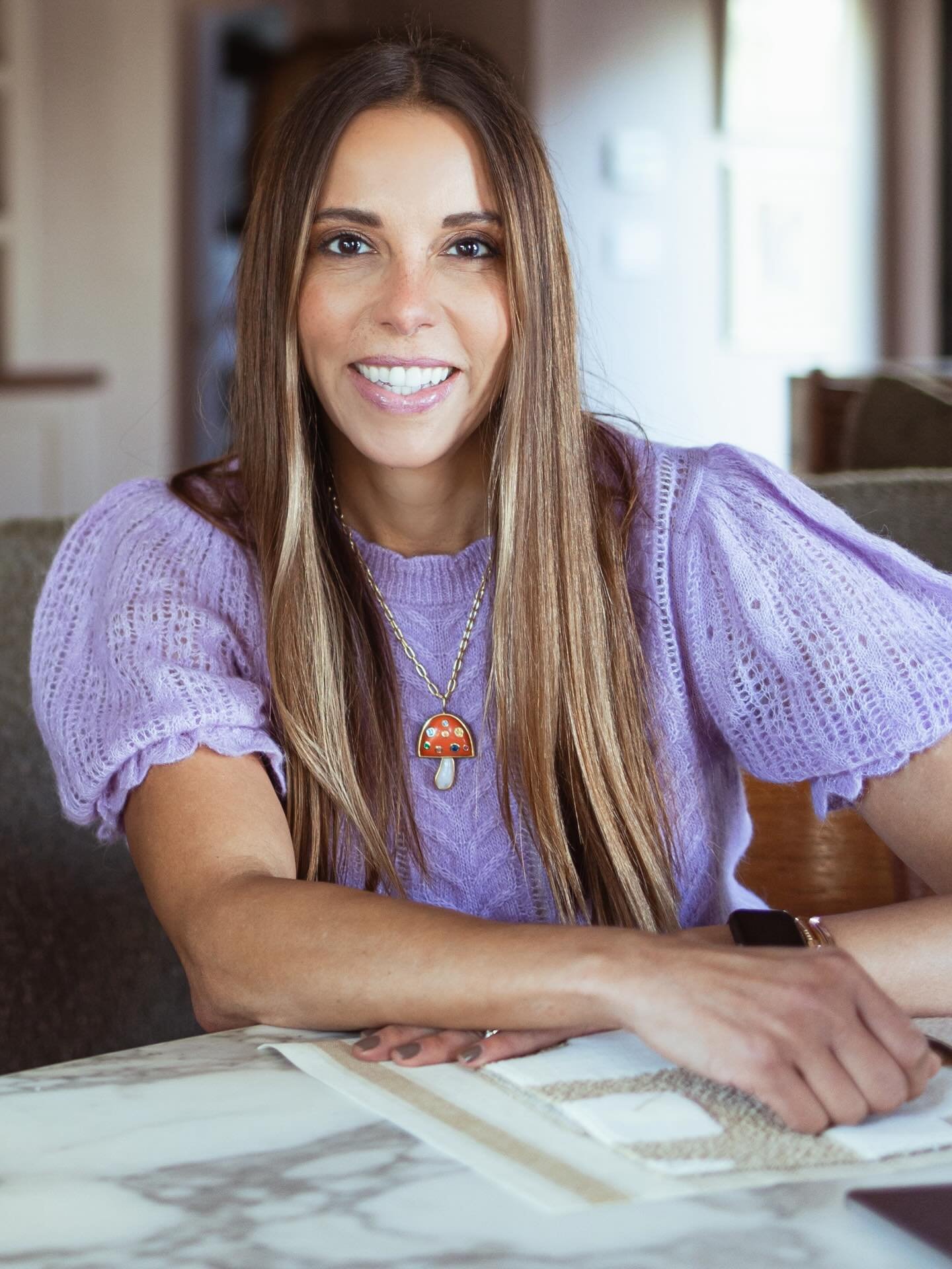 Felt cute&hellip;.

Until I opened my husband&rsquo;s camera roll 🫣

First pic &mdash;> @elizabethjoysanders 

All others, credit to the master of the mid bite, zero makeup jet lagged, sweaty workout, walking with the kids shot, my husband.