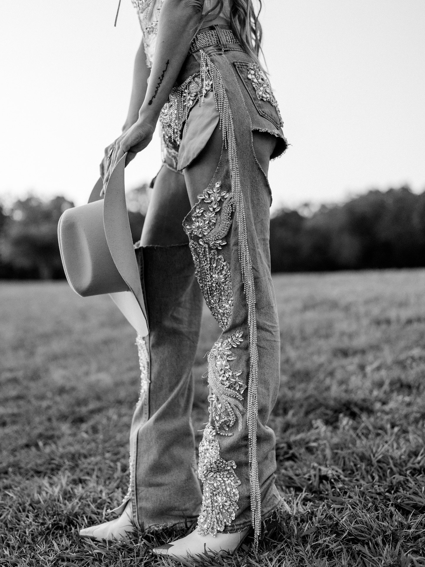 #cowgirls #nashvillecountry #nashvilleportraitphotographer #nashvillephotographer #countrystyle