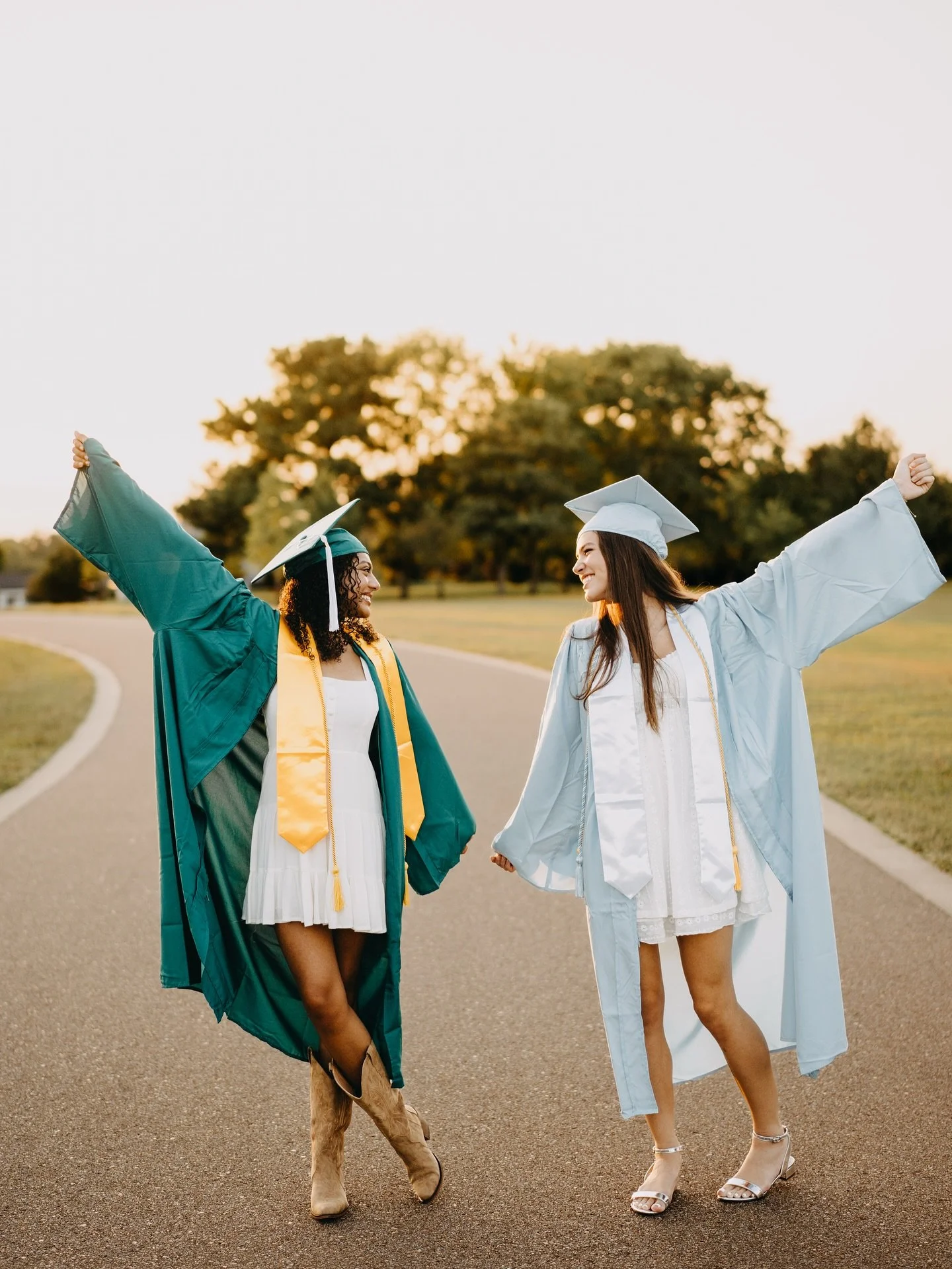 And this is the proof to take senior pictures with your best friend. 🤍👯‍♀️
#seniorpictures #seniorphotographer #franklinseniorphotographer #nashvilleseniorphotography