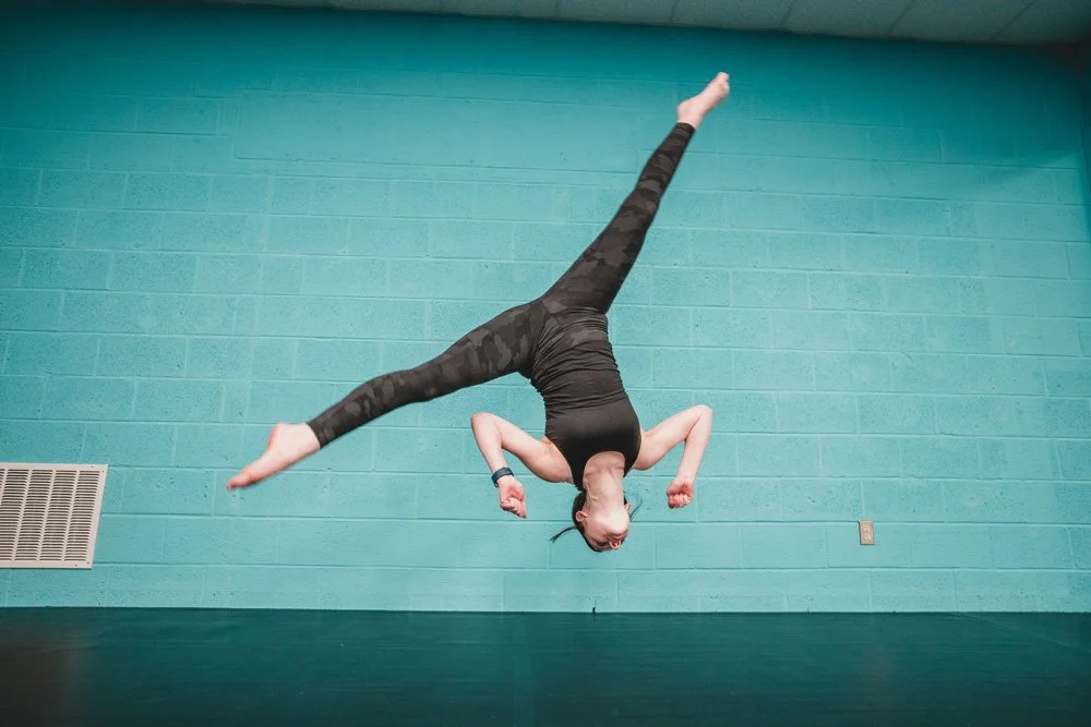 Acro Classes — Contemporary Dance Studio