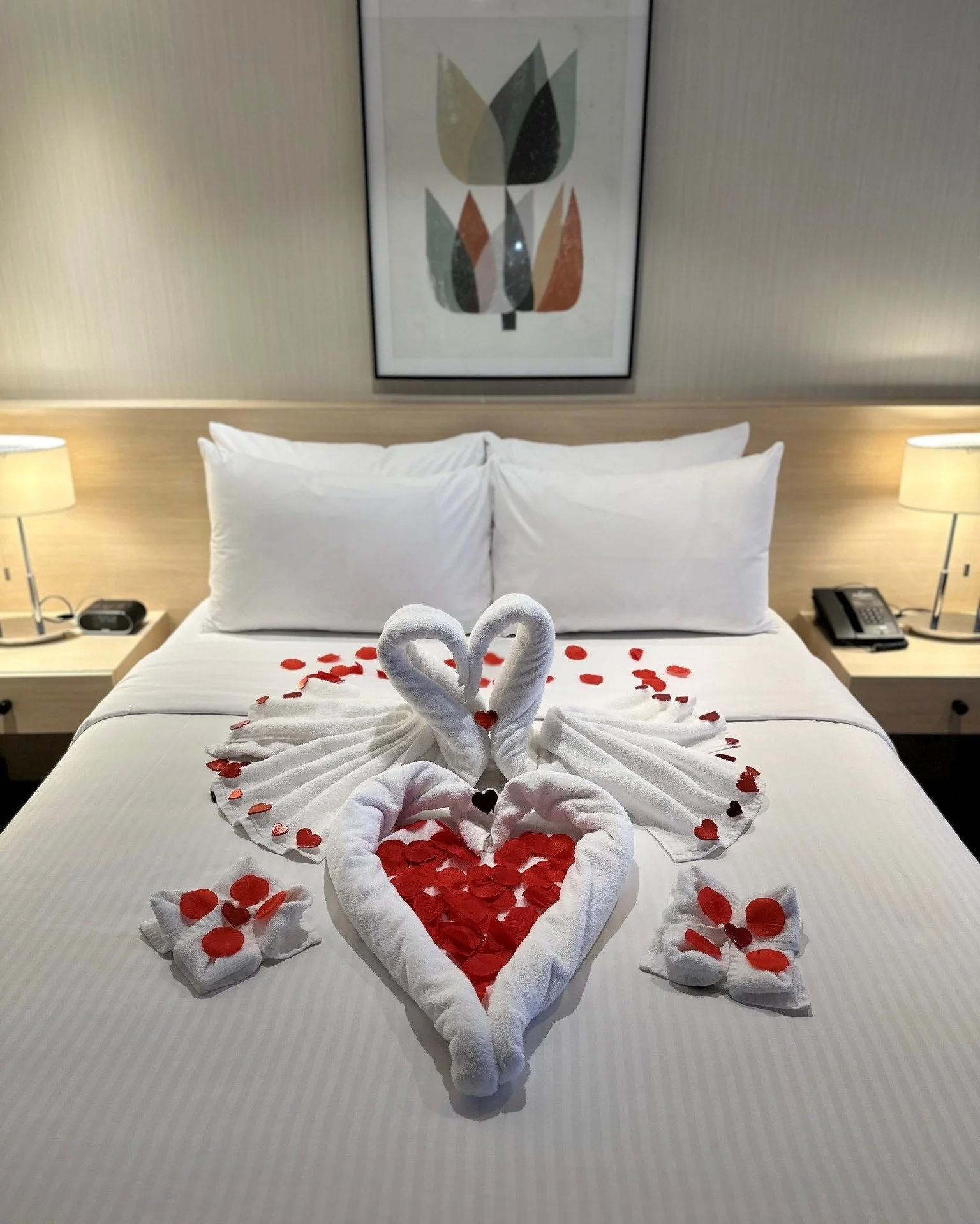 Valentine&rsquo;s vibes are in full swing here at Banff Aspen Lodge 💘

From crisp mountain air to steamy outdoor hot tubs under the stars &mdash; it&rsquo;s going to be a magical weekend in the mountains.

To everyone joining us, we can&rsquo;t wait