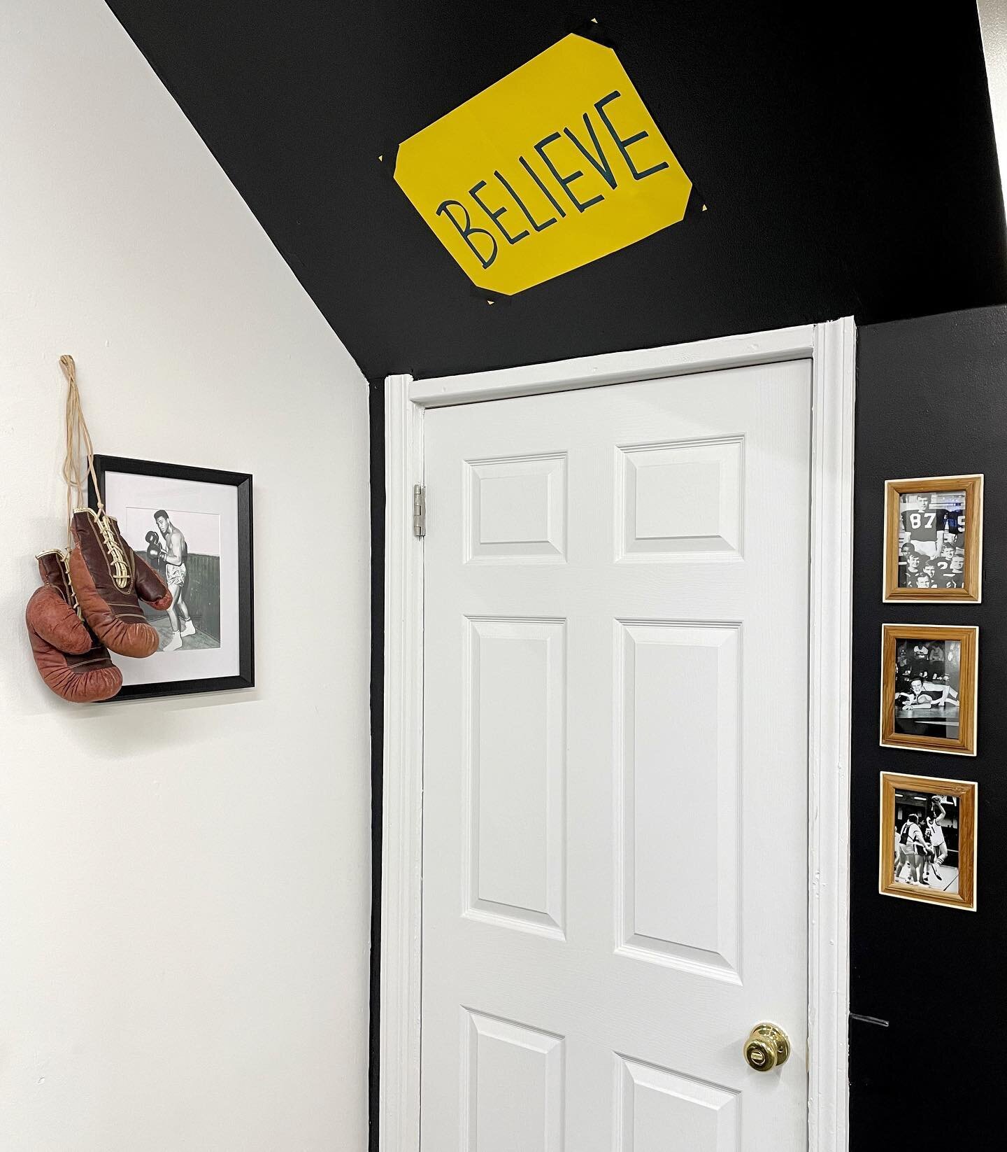 Ted Lasso and Muhammad Ali? Name a better duo. Our client Barry brought us this believe sign and it&rsquo;s the piece of the gym that we didn&rsquo;t know we were missing! @officialtedlasso #believe #footballislife #gymmotivation #tedlasso #saturdaym