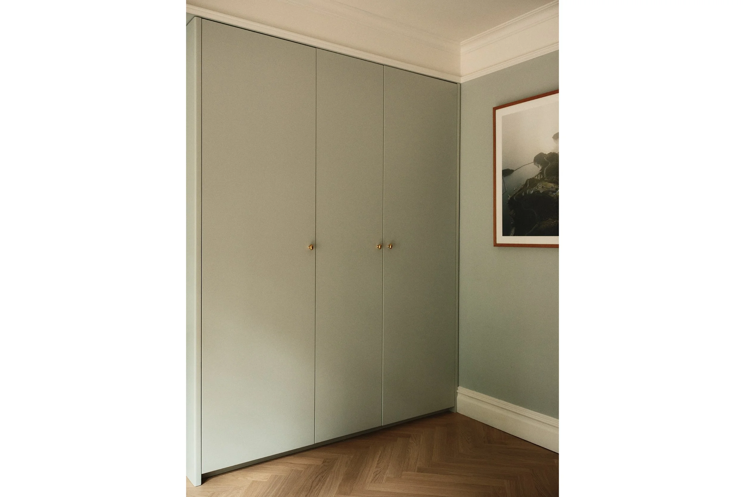 S8A_366_WEB_CABINET.jpg