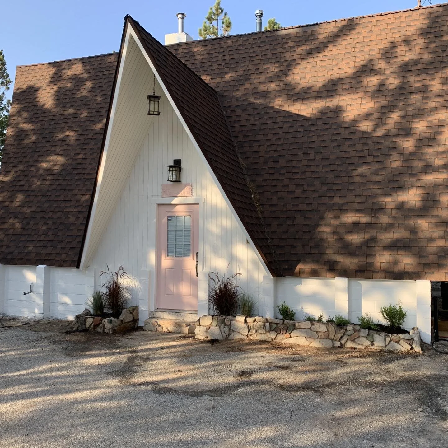 🍎//\🌲
My phone decided that this is the image I need to see today! I couldn&rsquo;t agree more. I&rsquo;m missing my happy place today. BRB BB