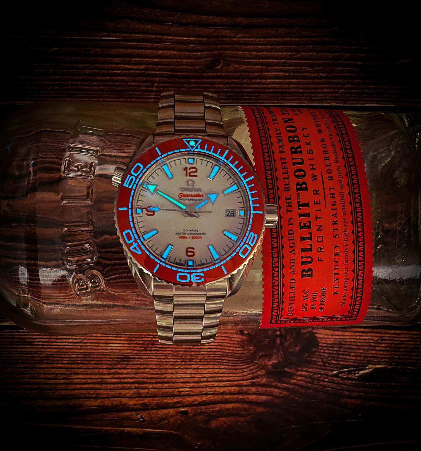 So, is this the sign of a good or bad Friday night? 🥃⌚️

#fridaynightlumebattle #fridaynightlume #fridaynight #watchesandwhiskey #whiskeyandwatches #whisky #whiskey #watches #omega #omegaseamaster #omegaseamasterplanetocean #omegaplanetocean #omegaw