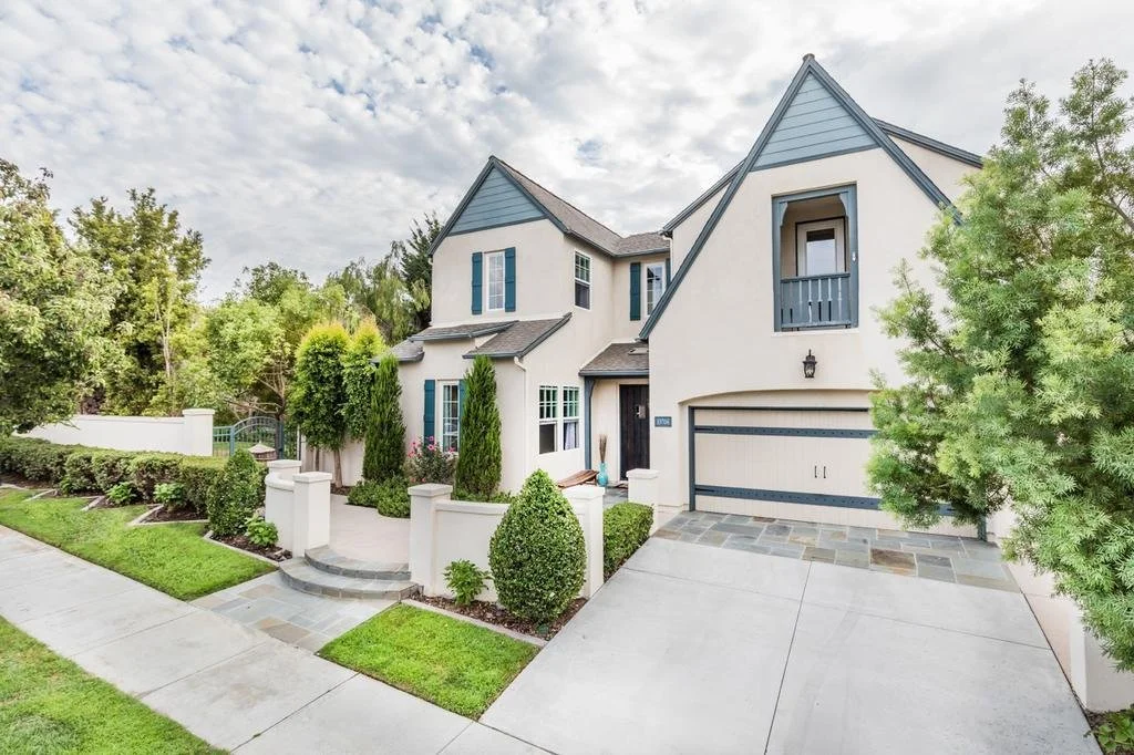 Stallions Crossing Pic - 1.jpg