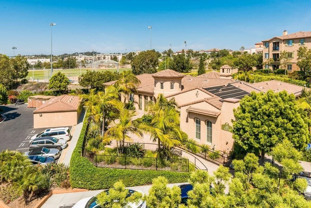 Carmel Pointe Pic - 2.jpg