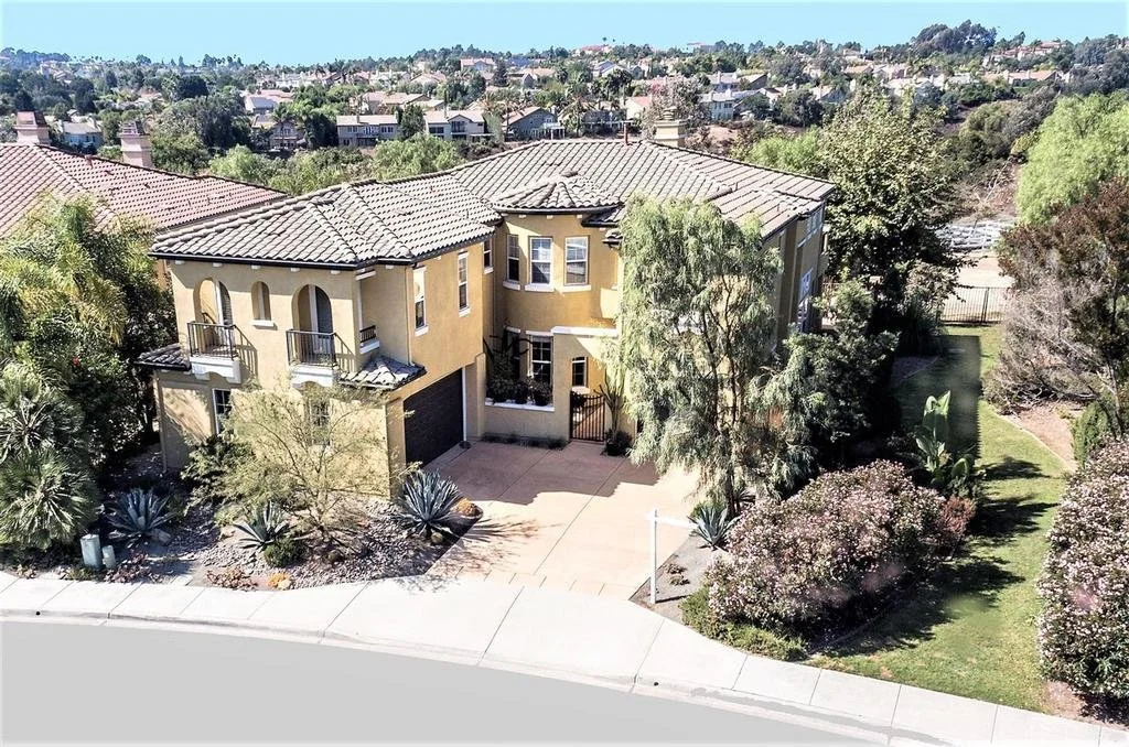 Triple Crown Pic - 3.jpg