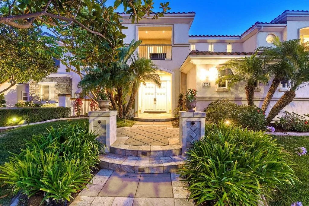 Lexington Pic - 2.jpg