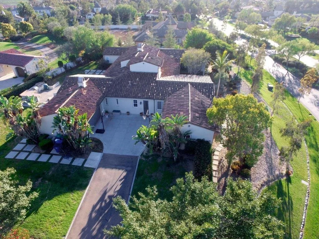 Fairbank Highlands Estates Pic - 2.jpg