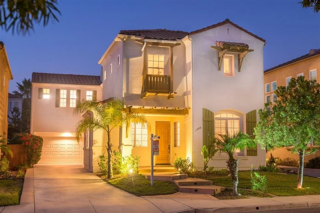 Villamontes Pic - 1.jpg