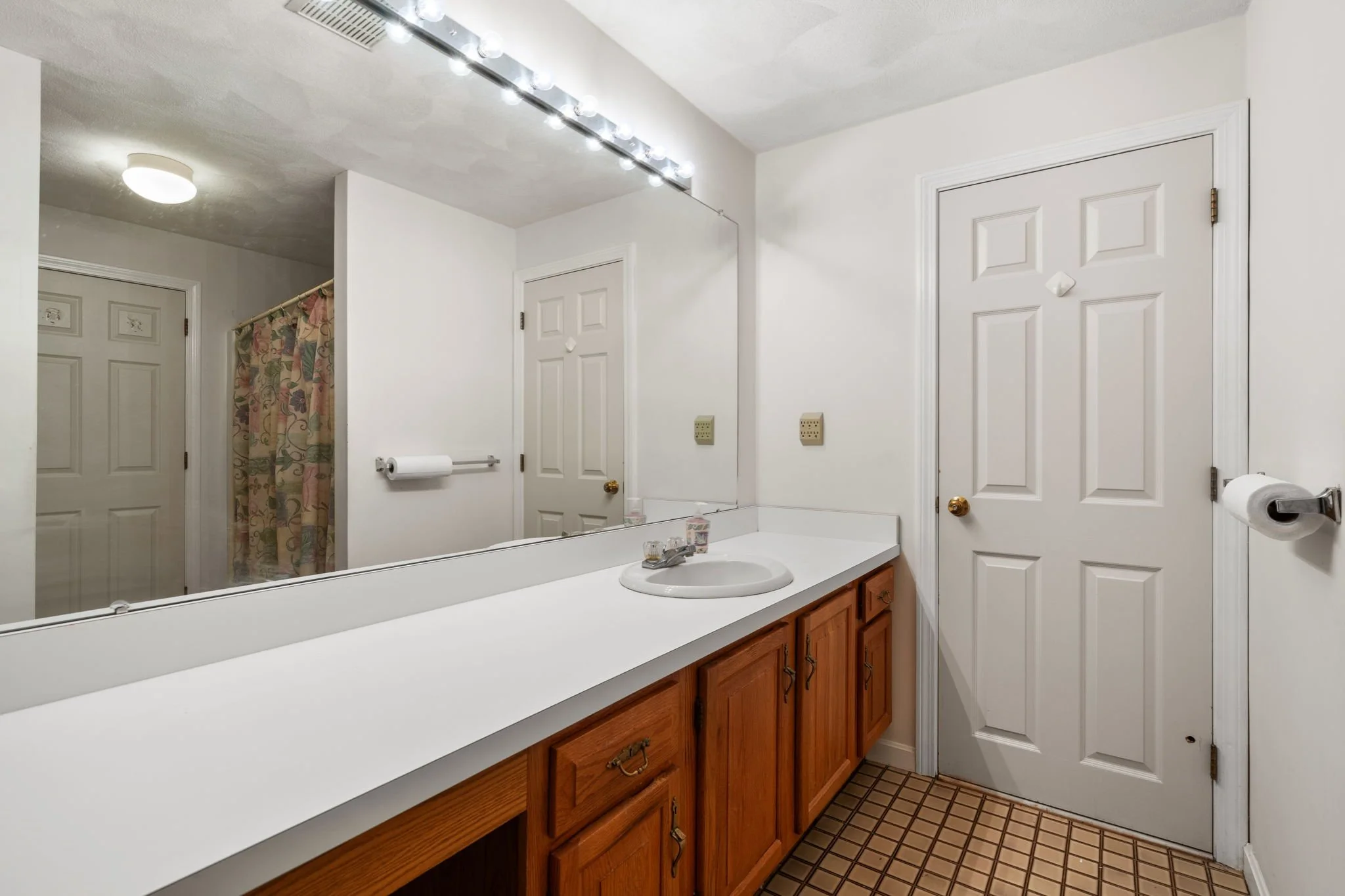8-web-or-mls-Interior (7 of 23).jpg