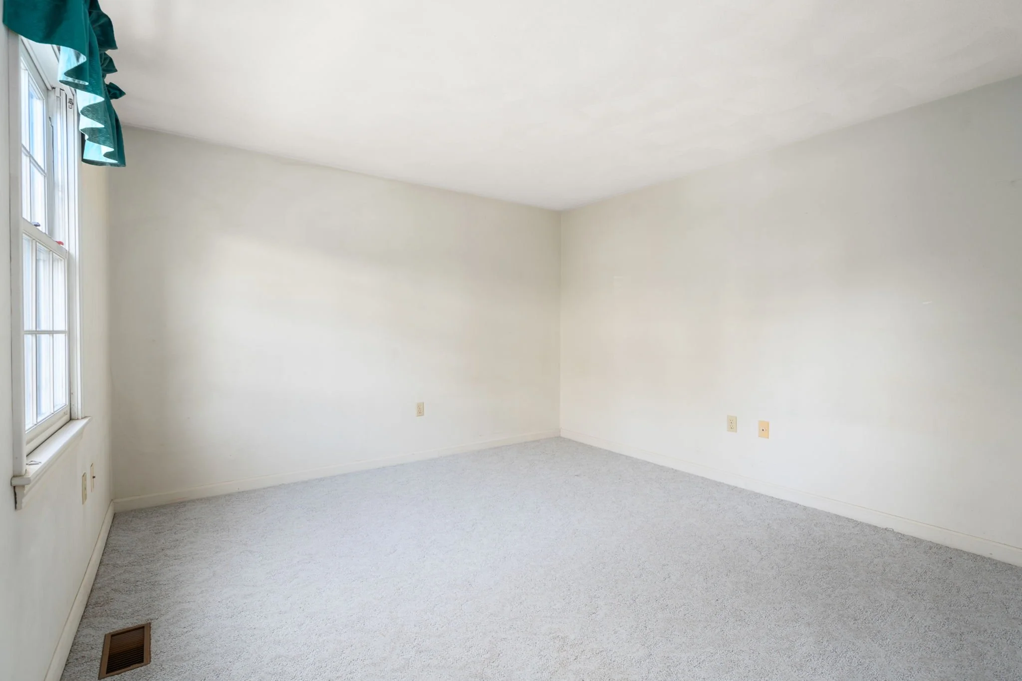 4-web-or-mls-Interior (3 of 23).jpg