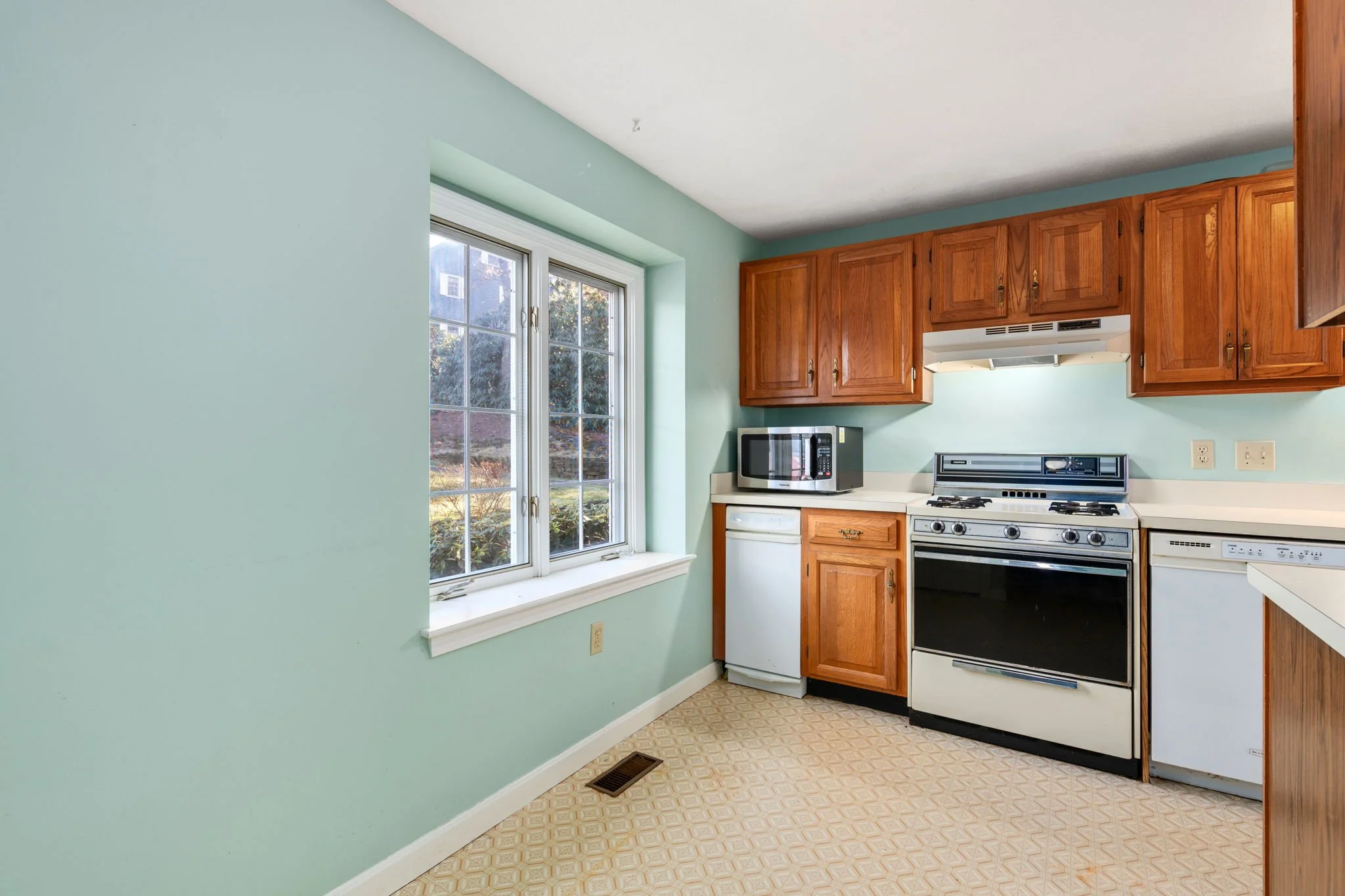 17-web-or-mls-Interior (16 of 23).jpg