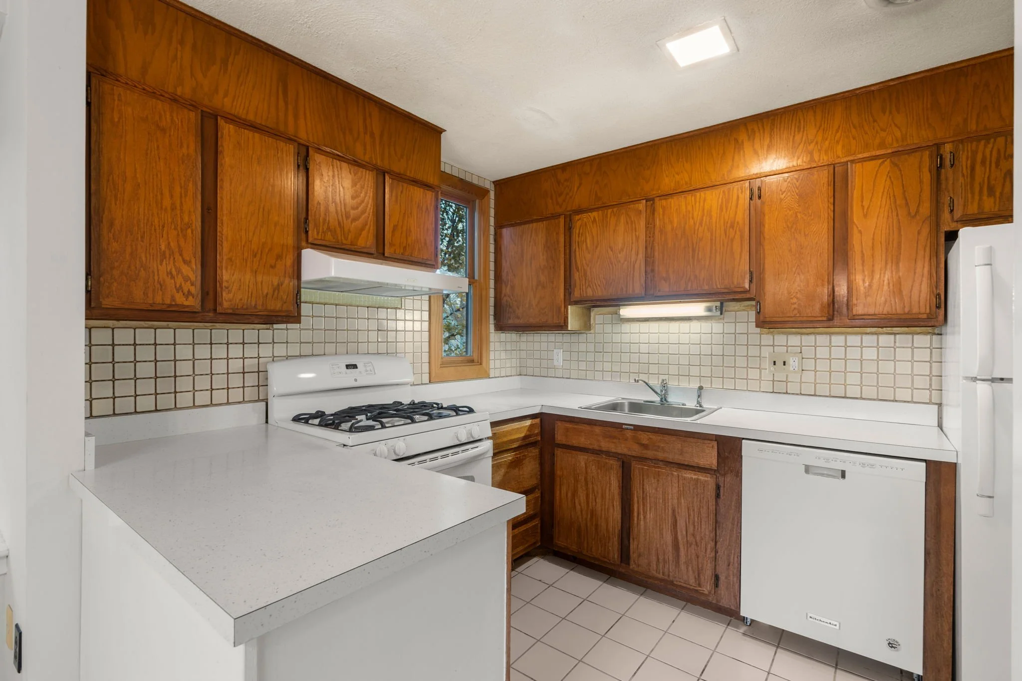15-web-or-mls-Interior (14 of 16).jpg