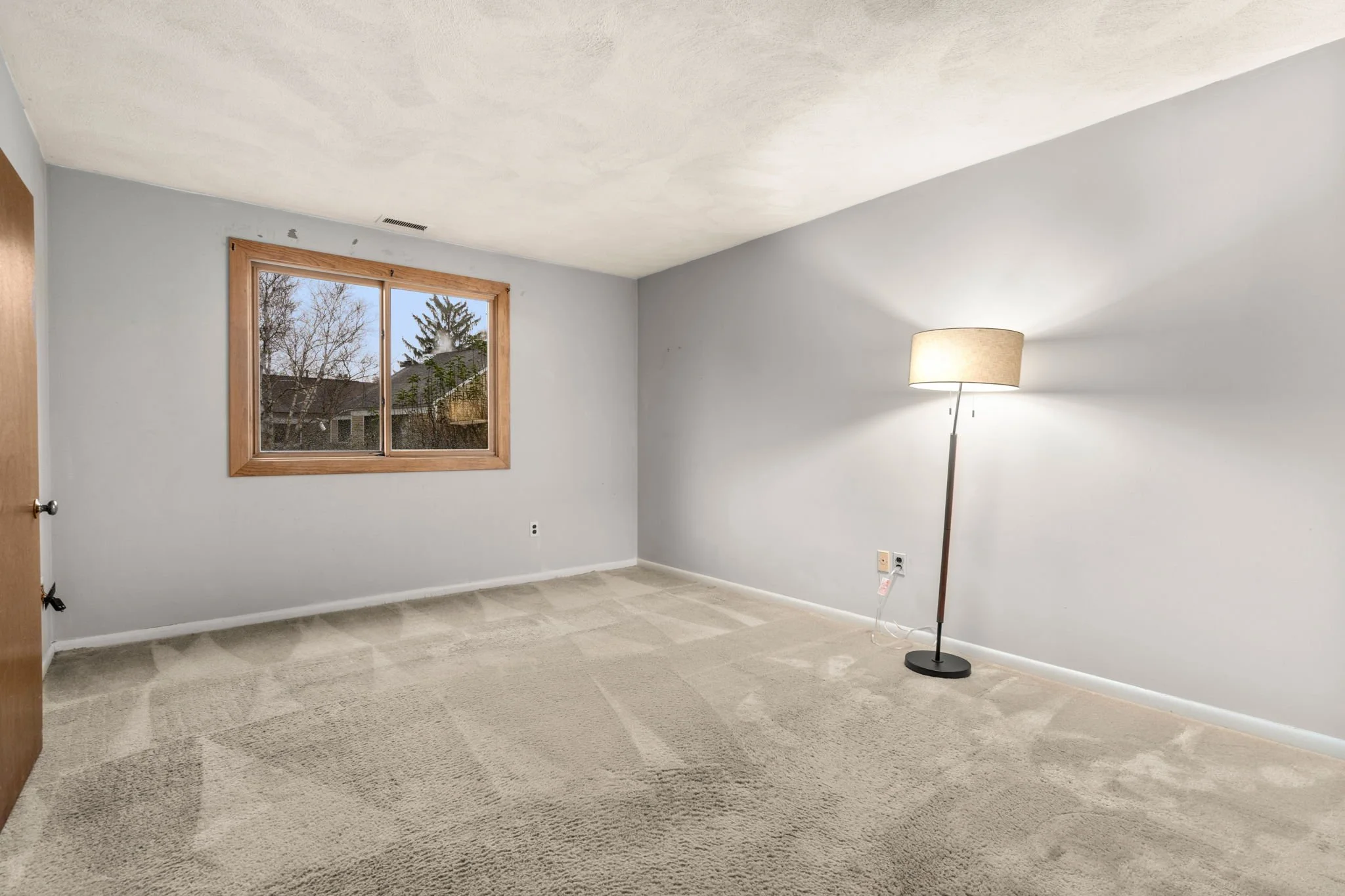 2-web-or-mls-Interior (1 of 16).jpg