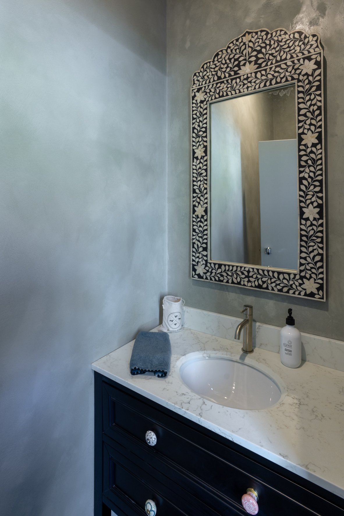 Lauriston River House Flophouse-49.jpg