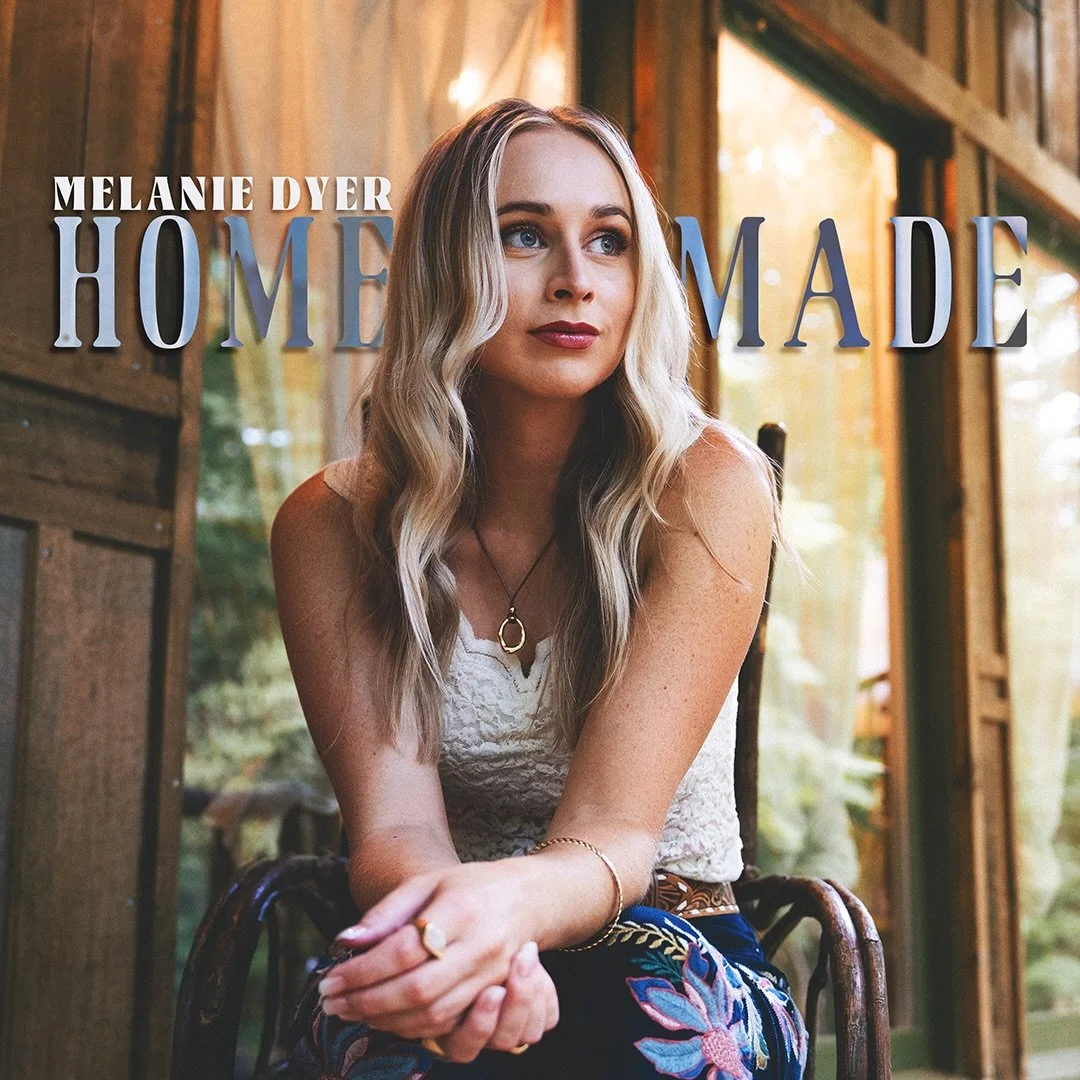 @melanie_dyer needed a press shoot and new artwork for her new single #homemade so she found a cabin in the woods about 40 minutes outside of Nashville. We packed the car with all the gear, lights and our pickle ball racquets with the intention of sh