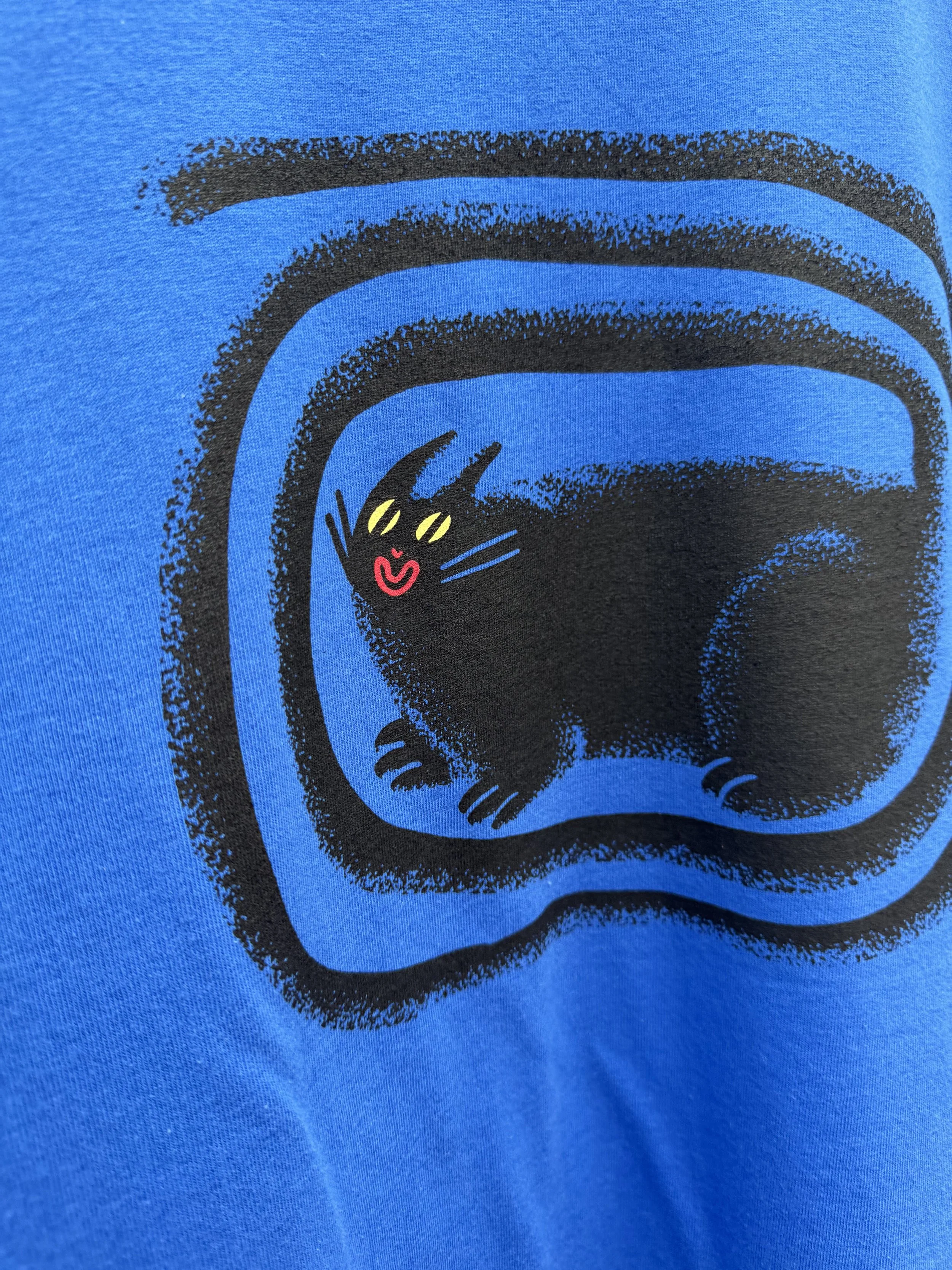 Hypno Cat_T-Shirt_Matagora Club 5.jpg