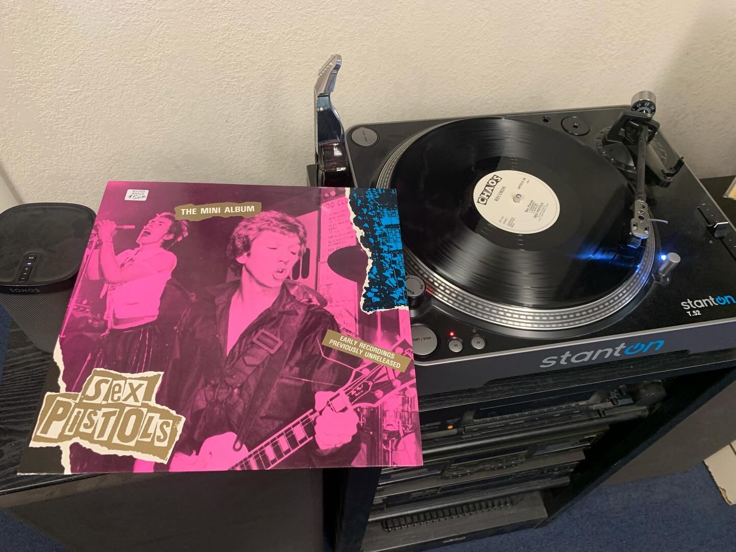 Sex Pistols - The Mini Album @soundannex

&mdash;&mdash;

&ldquo;Sound Annex&rdquo;

LP&rsquo;s CD&rsquo;s DVD&rsquo;s Tapes &amp; More

⬛️⚫️🎶 🎛📈✌️

#vinyl #recordsreposted #music #movies recordstore owner soundannex @soundannex yubacity Californi