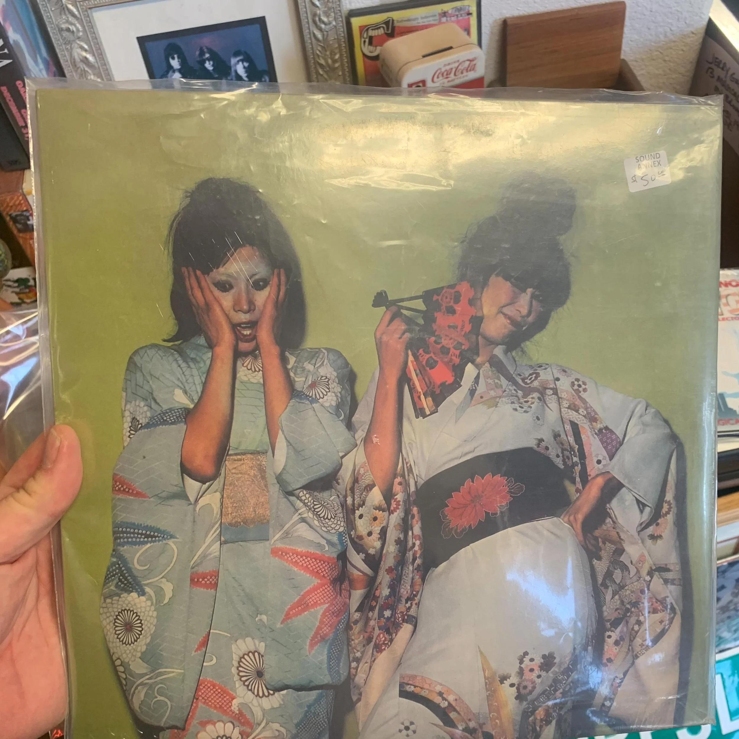 Sparks - Kimono My House @soundannex

&mdash;&mdash;

&ldquo;Sound Annex&rdquo;

LP&rsquo;s CD&rsquo;s DVD&rsquo;s Tapes &amp; More

⬛️⚫️🎶 🎛📈✌️

#vinyl #recordsreposted #music #movies recordstore owner soundannex @soundannex yubacity California