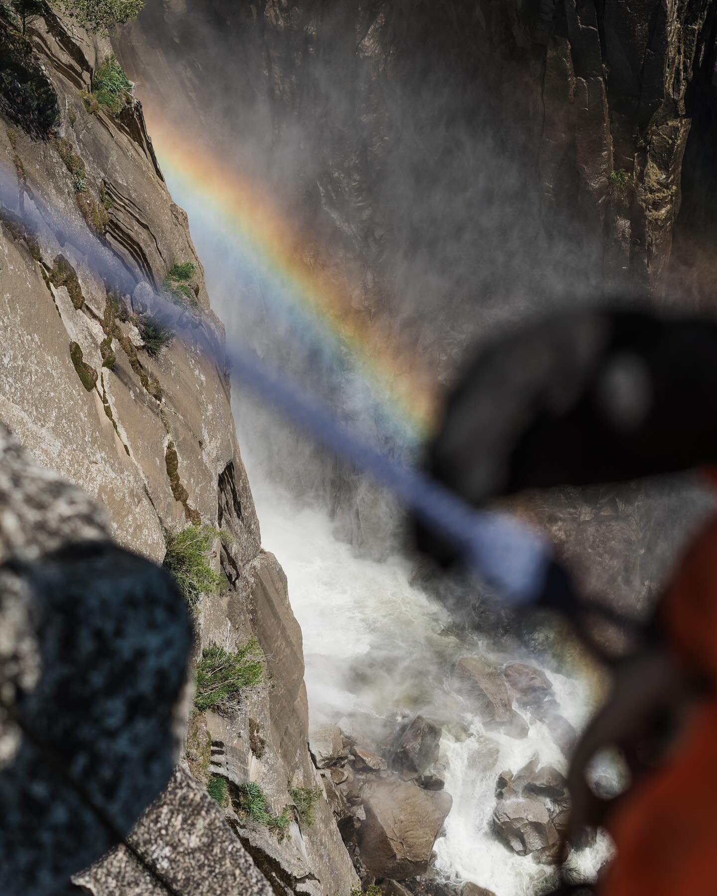 I can&rsquo;t think of a whole lot of climbing areas where it feels like a common occurrence to be surrounded by waterfalls and rainbows while sitting at a belay station. In Yosemite, however,  that&rsquo;s just another day in the life.

#yosemitecli