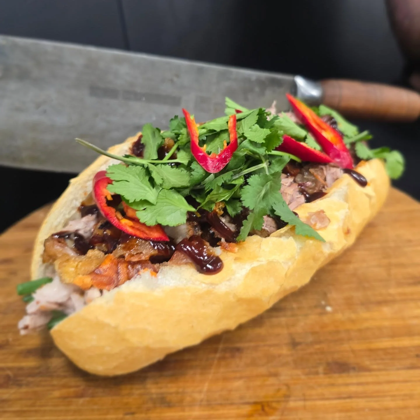 Its been a minute.... crispy pork belly, luscious hoisin sauce, crunch veggies and chilli that packs a punch! Our crispy pork bahn mi is back for #hotlunchwednesday 
Available 9am until soldout

#haveyoubeenfedbyjed #haveyoubeenfedbyjed