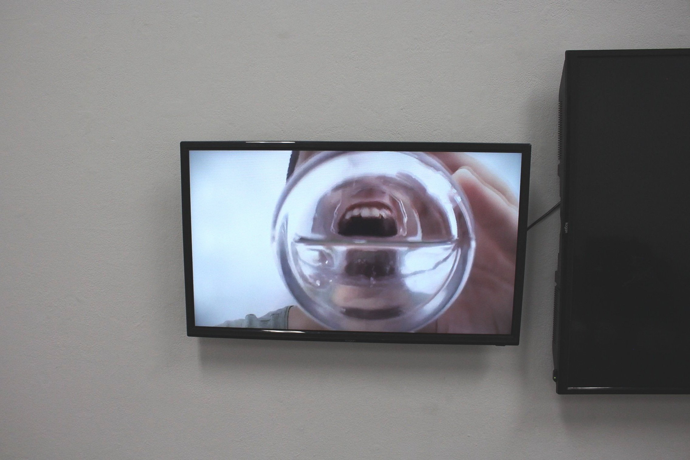 Smash, Bite, Crush, highball tumbler glasses, monitors, performance on video 2018