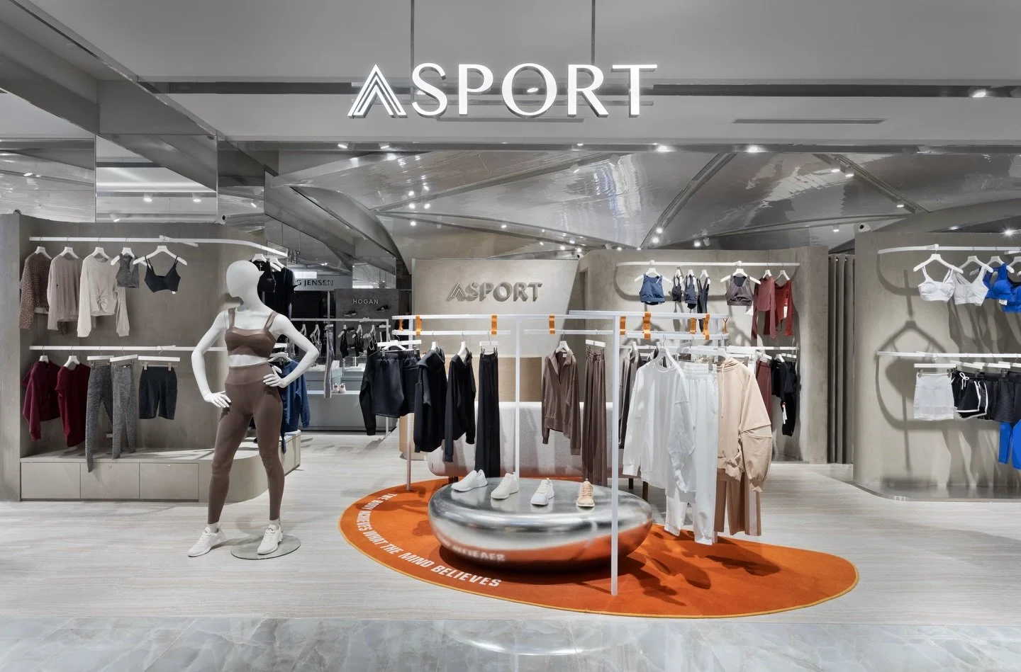 -
#ASPORT新光三越台中店 
#全面三折起

最終回饋限時開啟，全面3折起。
誠摯邀請你走進 ASPORT新光三越台中店，在品牌結束營業的倒數之際與我們一起探索屬於自己的生活節奏與運動能量。

【ASPORT 新光三越台中店櫃位資訊】 
地址：台中市西屯區台灣大道三段301號3樓
電話：04-2254-4726
營業時間：
Sunday - Thursday: 11am - 10pm
Friday - Saturday: 10:30am - 10pm
Friday - Saturday: 