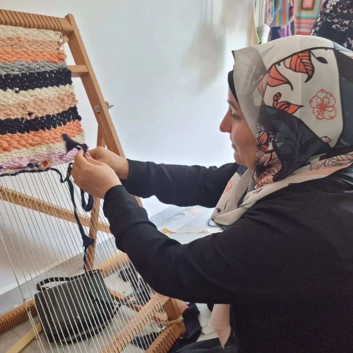 Weaving a thread between rugs, rags and rights — Makani-Working with ...