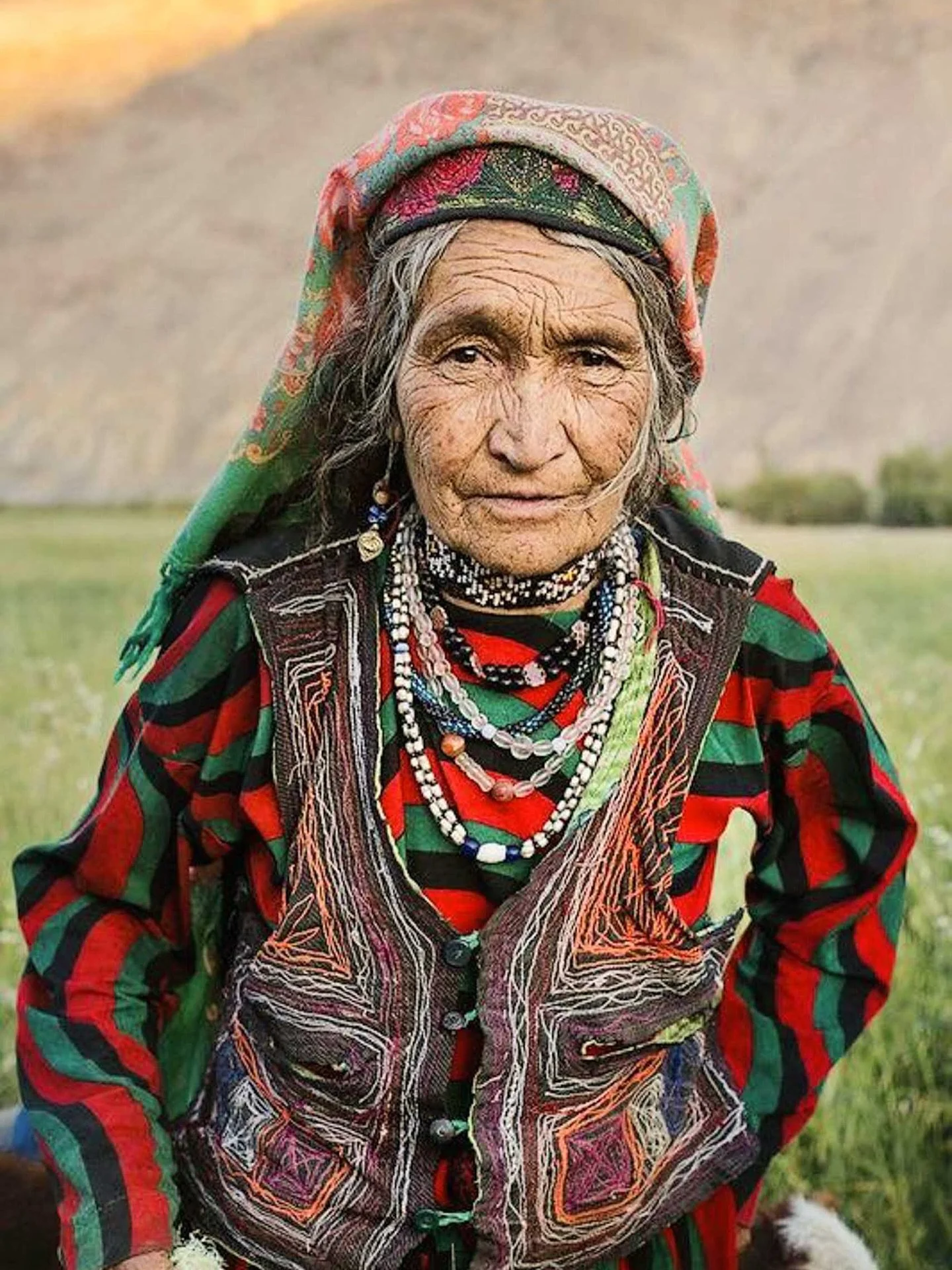 A little sampling of beautiful garments worn by women across Afghanistan &hearts;️🧵

From the remote mountains of the Wakhan Corridor to the open plains where Kuchi nomads roam, an abundance of thoughtfulness and effort goes into the creation of pie