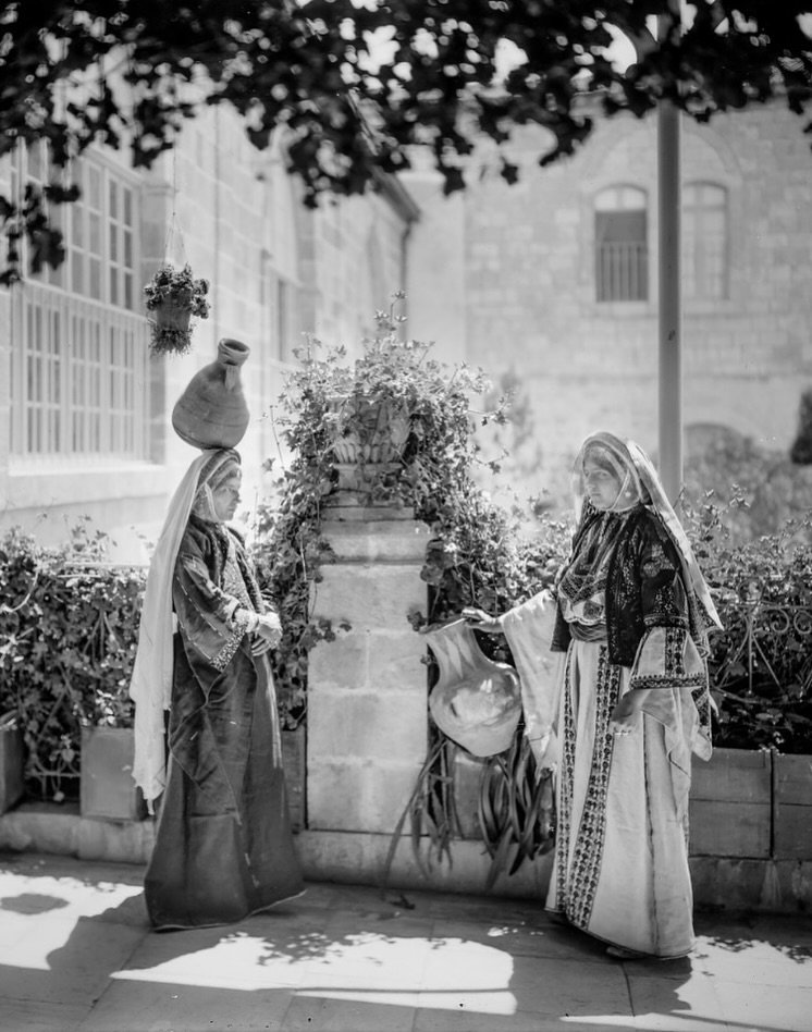 A look into the past 🪞🕊️
Scenes from Palestine before 1948

~ 

All photos from the Palestine Photo Project. To learn more about this initiative, visit their website at palestinephotoproject.org x
