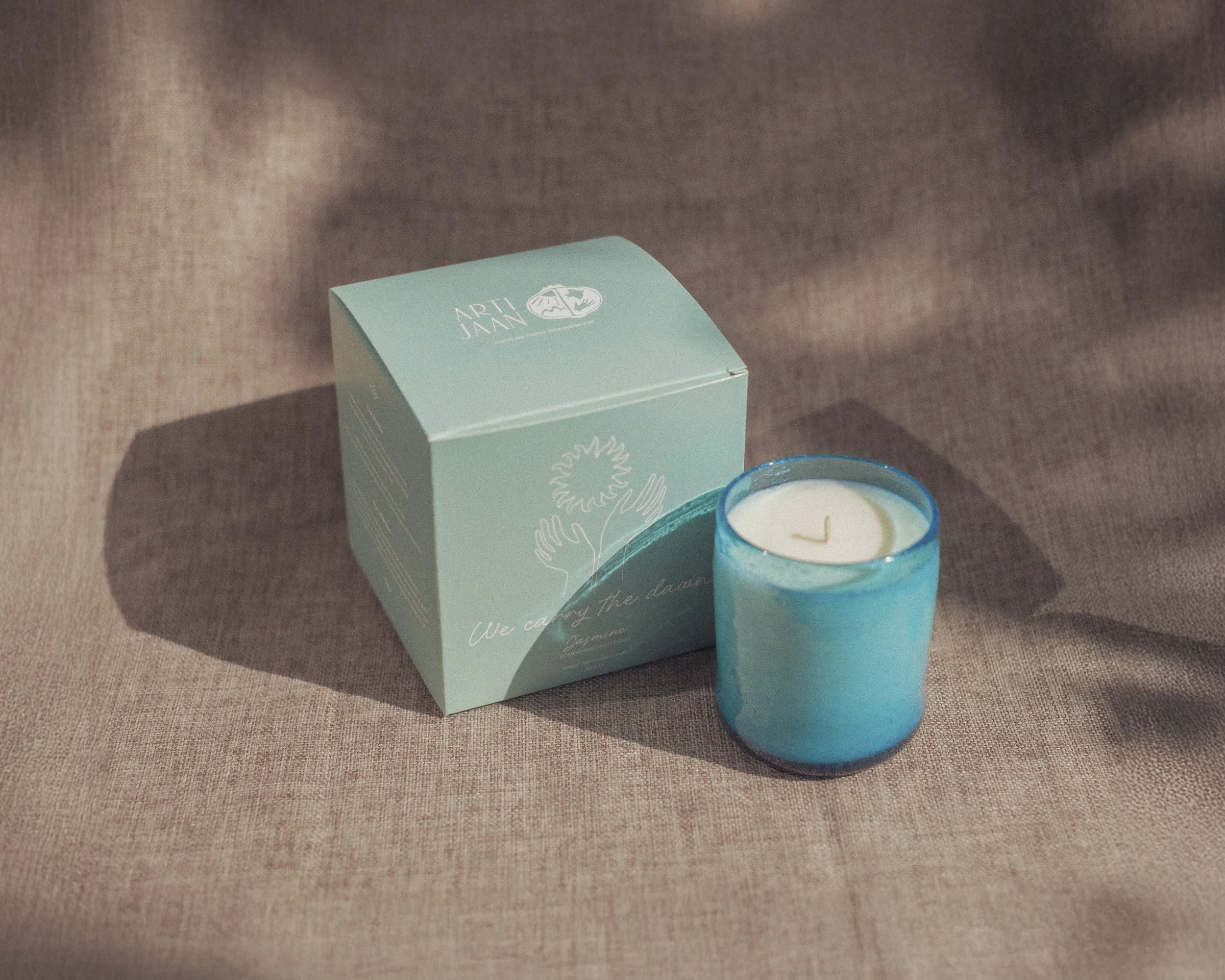 Packshot candle_filter-Retouched-OPT1.jpg