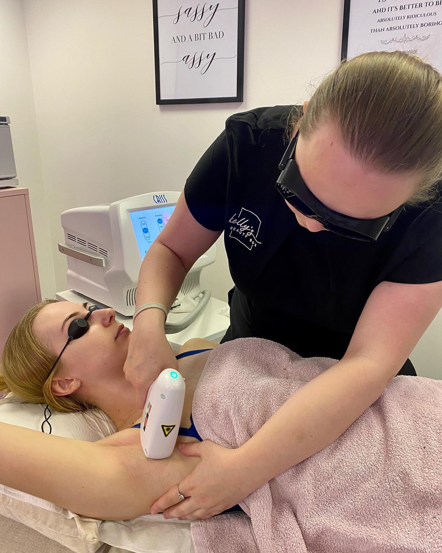 Summer is nearly upon us ☀️&thinsp;&thinsp;
&thinsp;&thinsp;
Why not be hair free this summer! 👙&thinsp;&thinsp;
&thinsp;&thinsp;
Book a free consultation today with our Laser therapist Isobelle. &thinsp;_kellys_beauty_box_ &thinsp;
&thinsp;&thinsp;