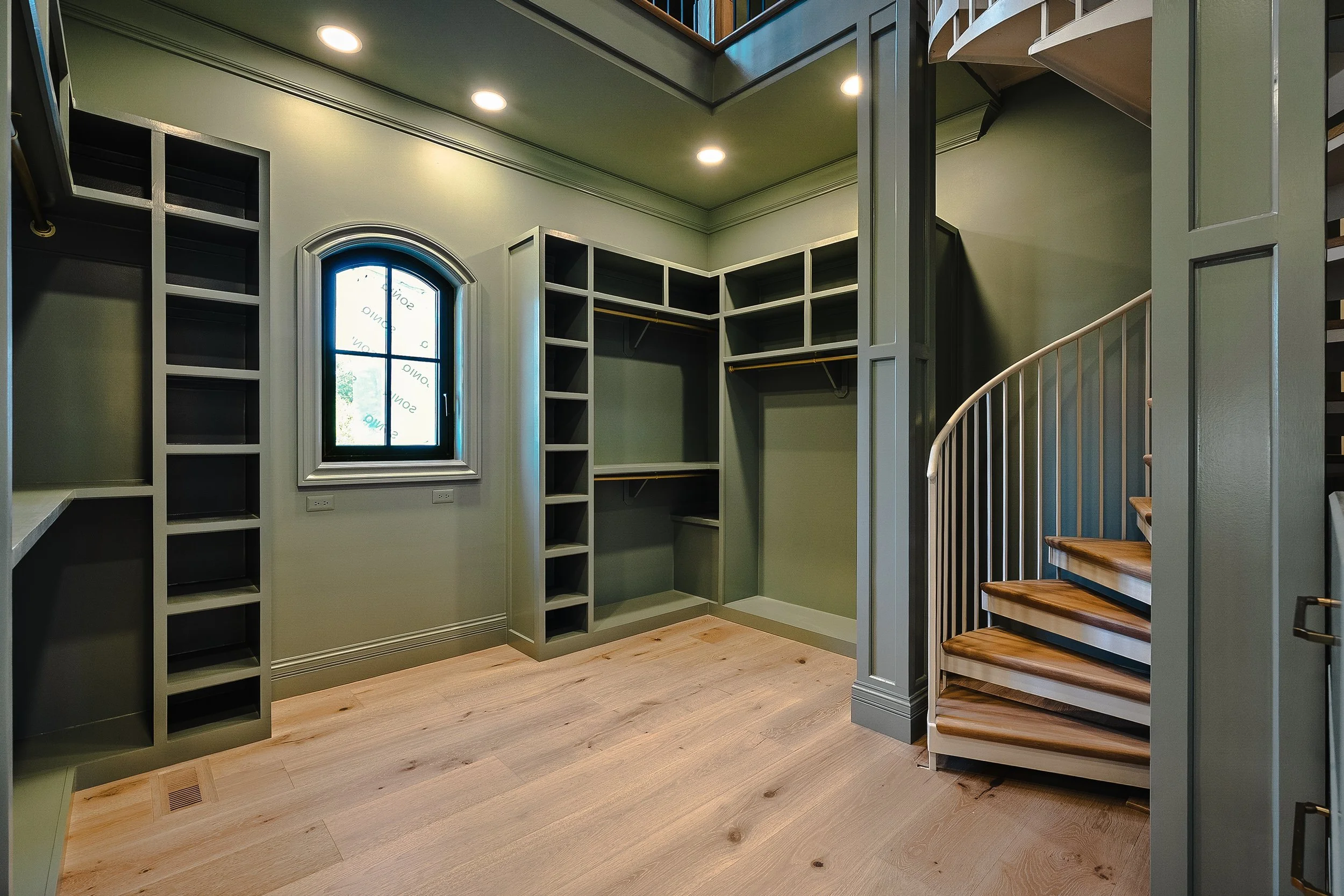 Jones Master Closet Hers.jpg