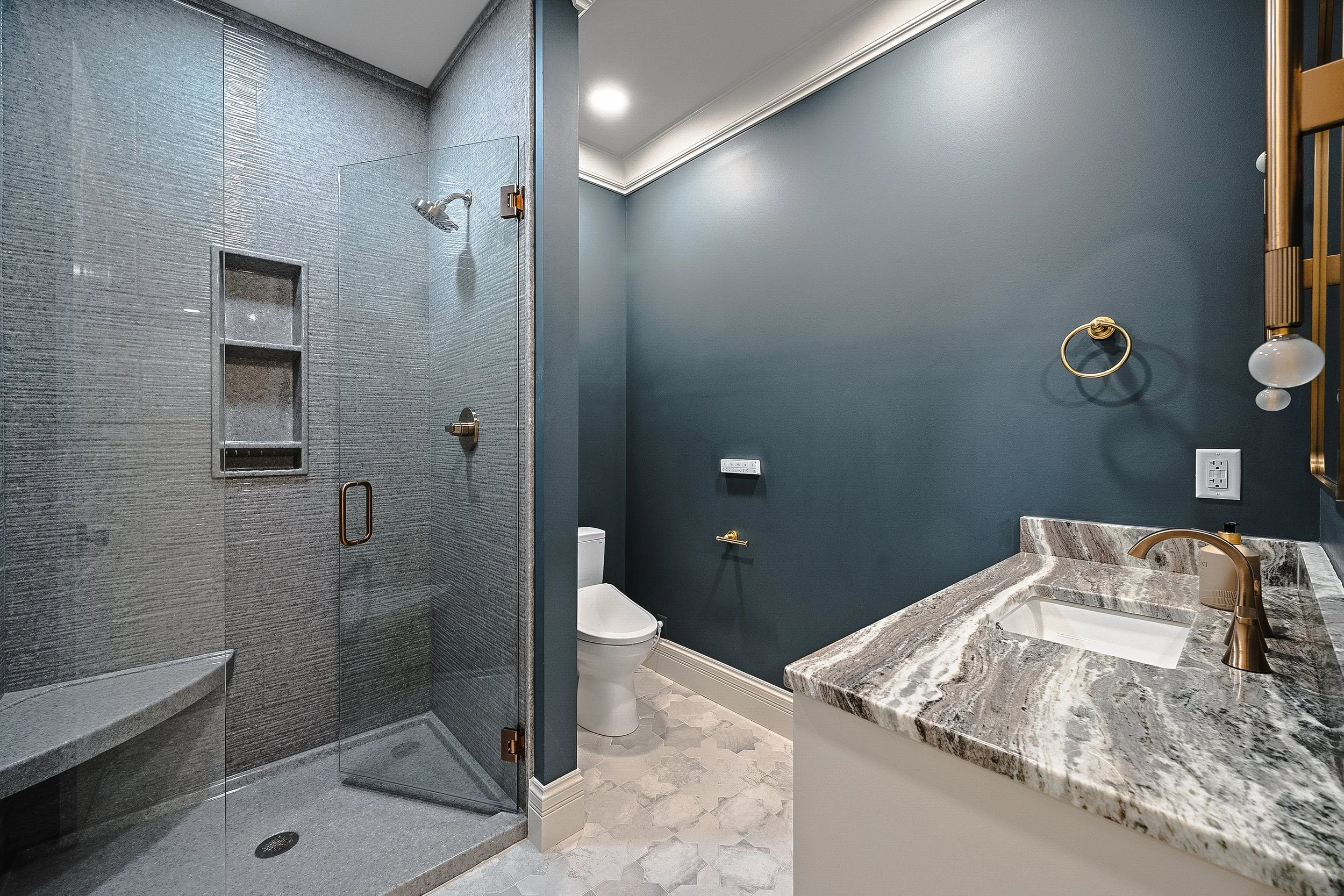 Jones 2nd floor bath.jpg