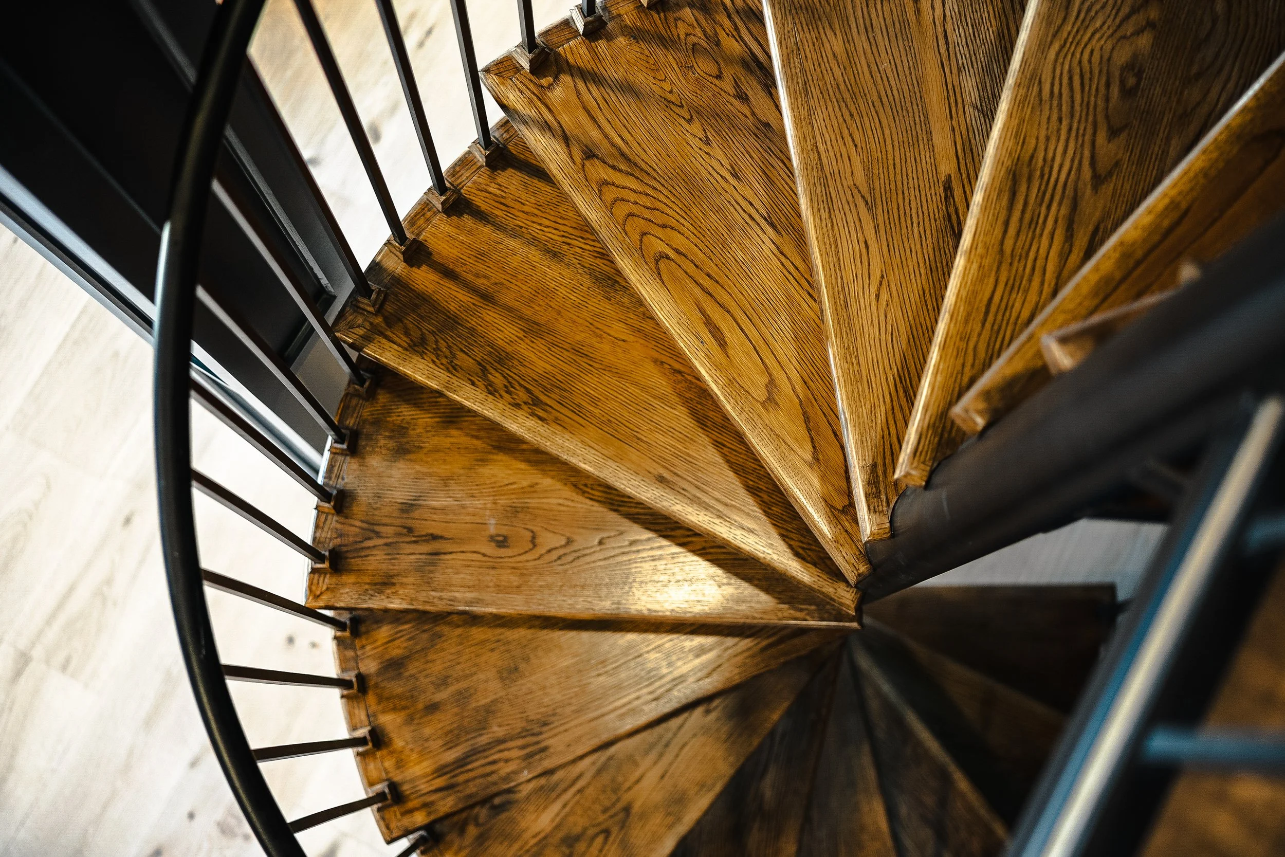 Jones Spiral stair Accent.jpg