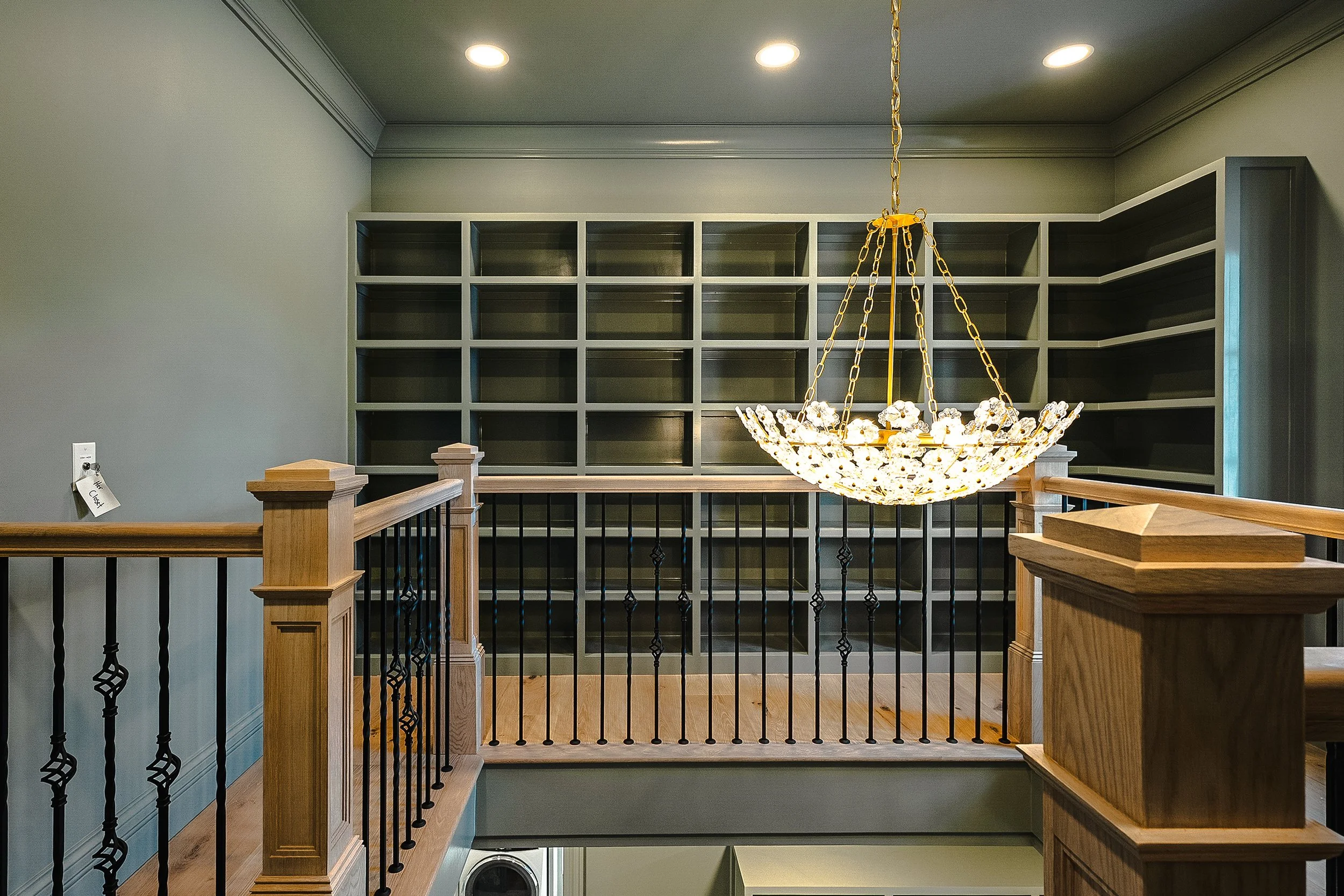Jones Master Closet Hers 3.jpg