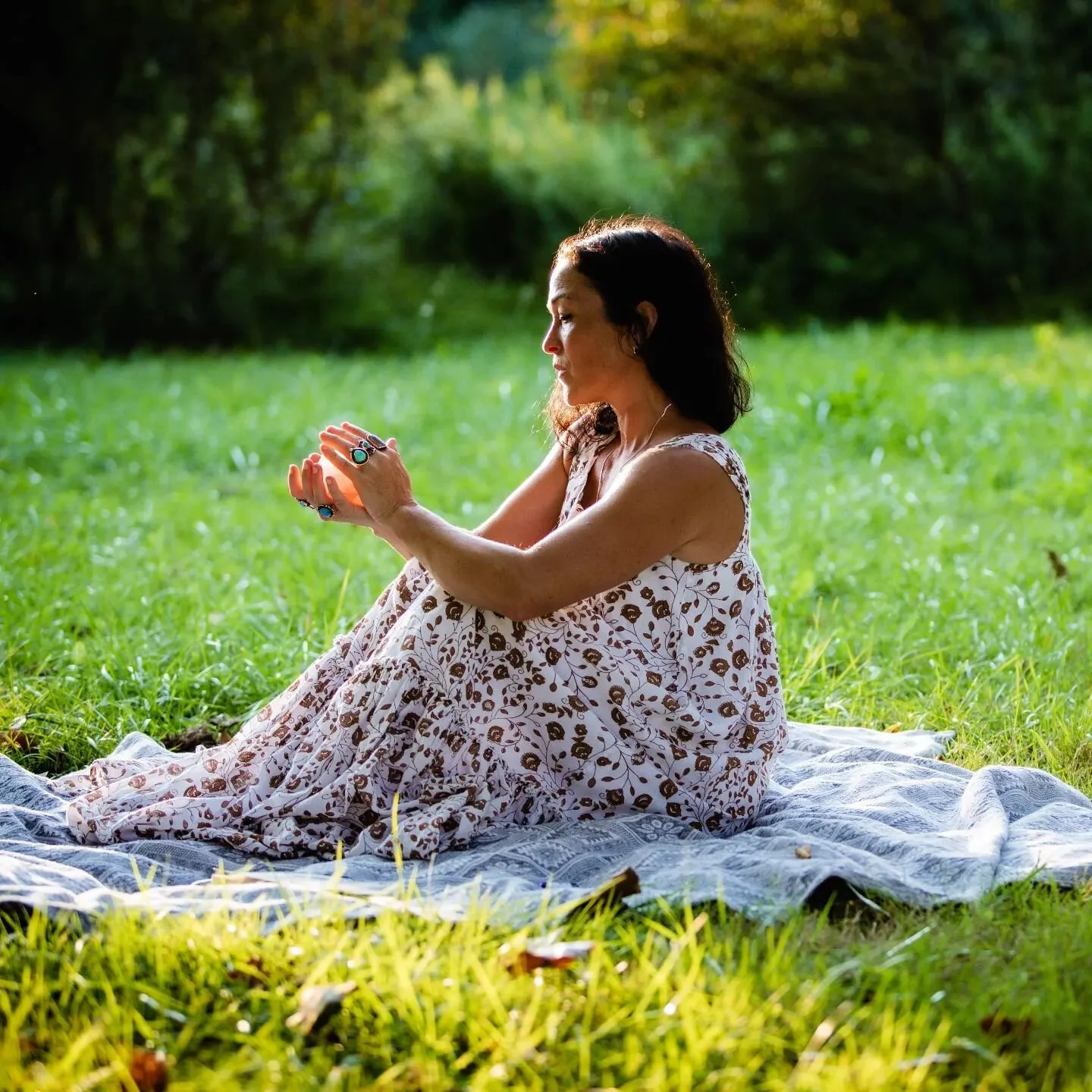 ... Just thought I'd share a presence as I launch this tiny treasure, long in the making! Cheers!

#metaphysical #crystals #yoga #meditation #holistichealing #wellbeing #smallbusiness